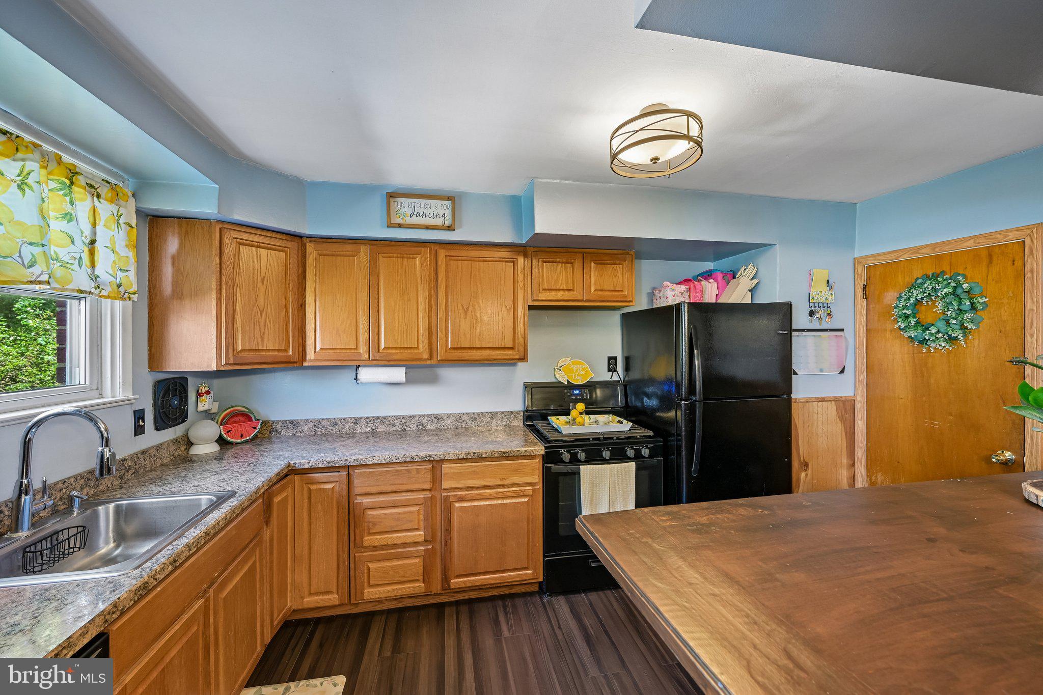 HOLME CIRCLE - Residential