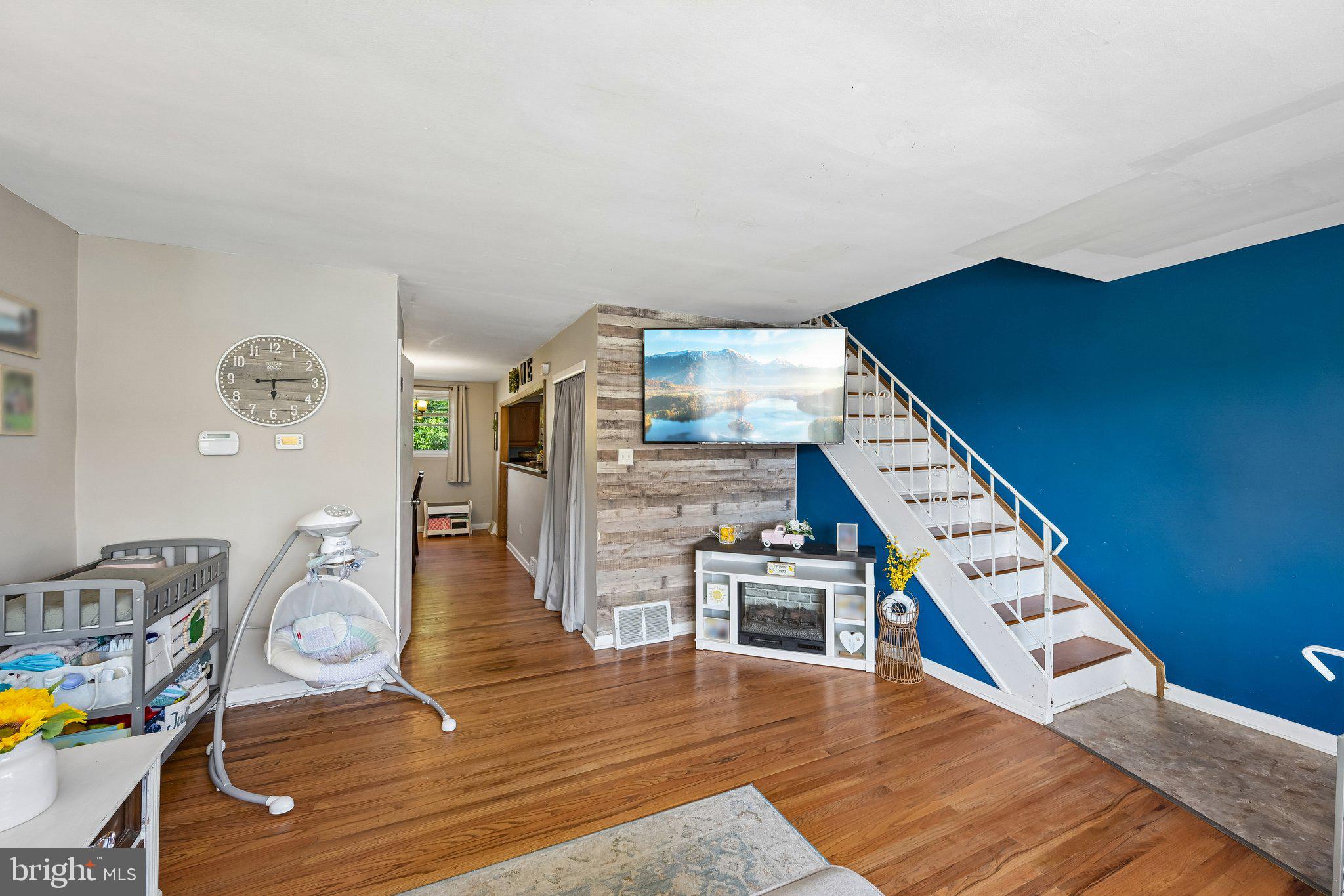 HOLME CIRCLE - Residential