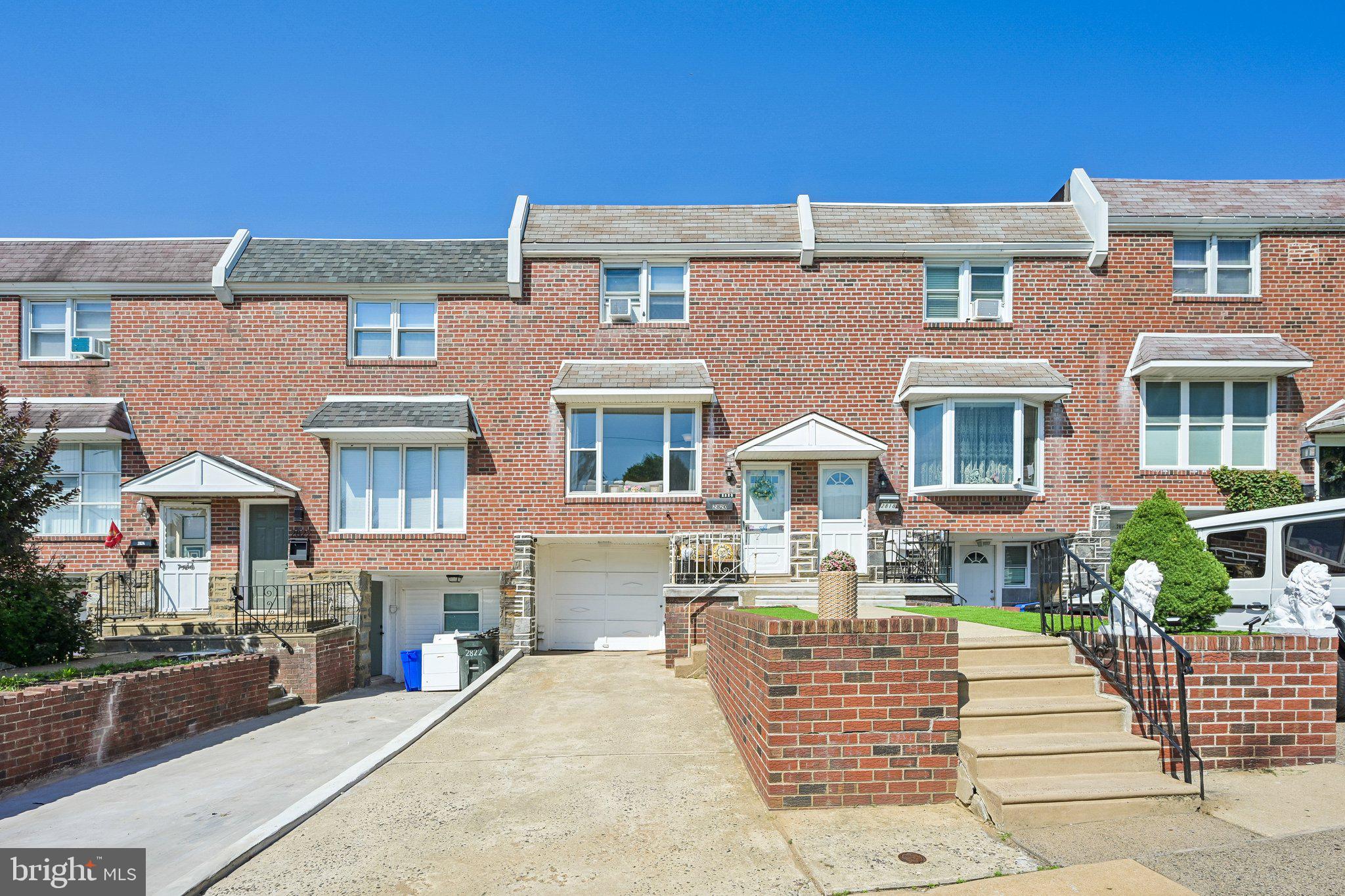 HOLME CIRCLE - Residential