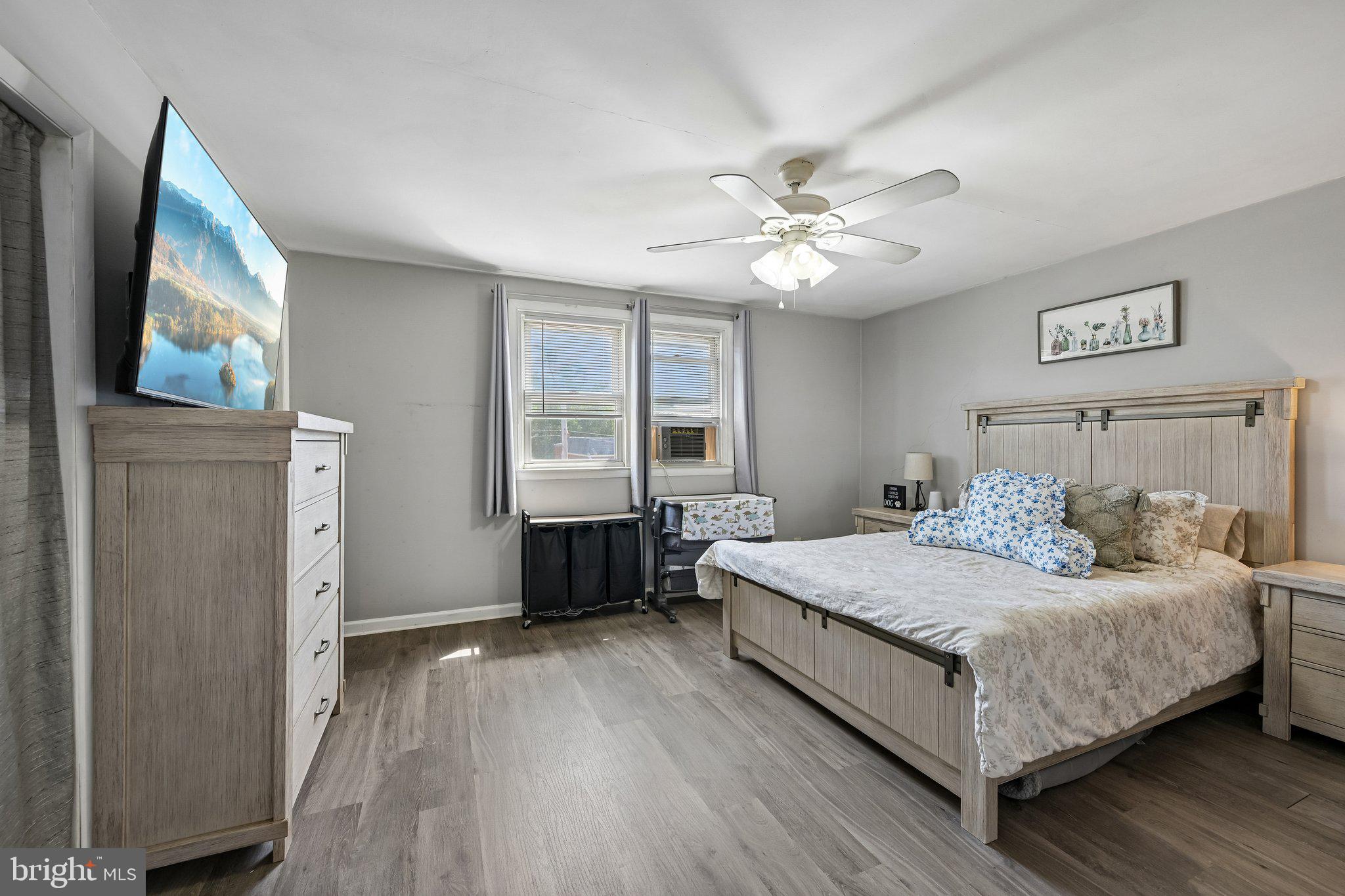 HOLME CIRCLE - Residential