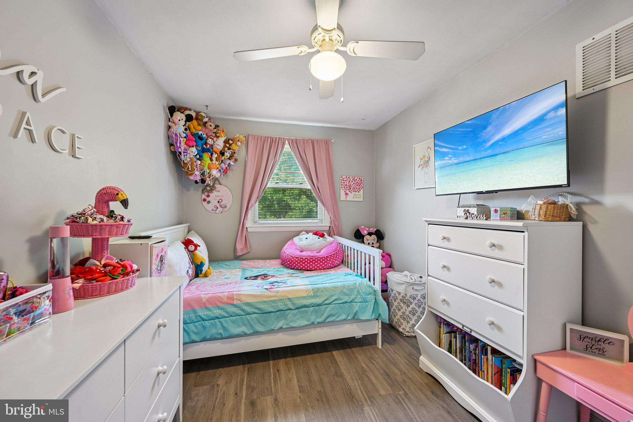 HOLME CIRCLE - Residential