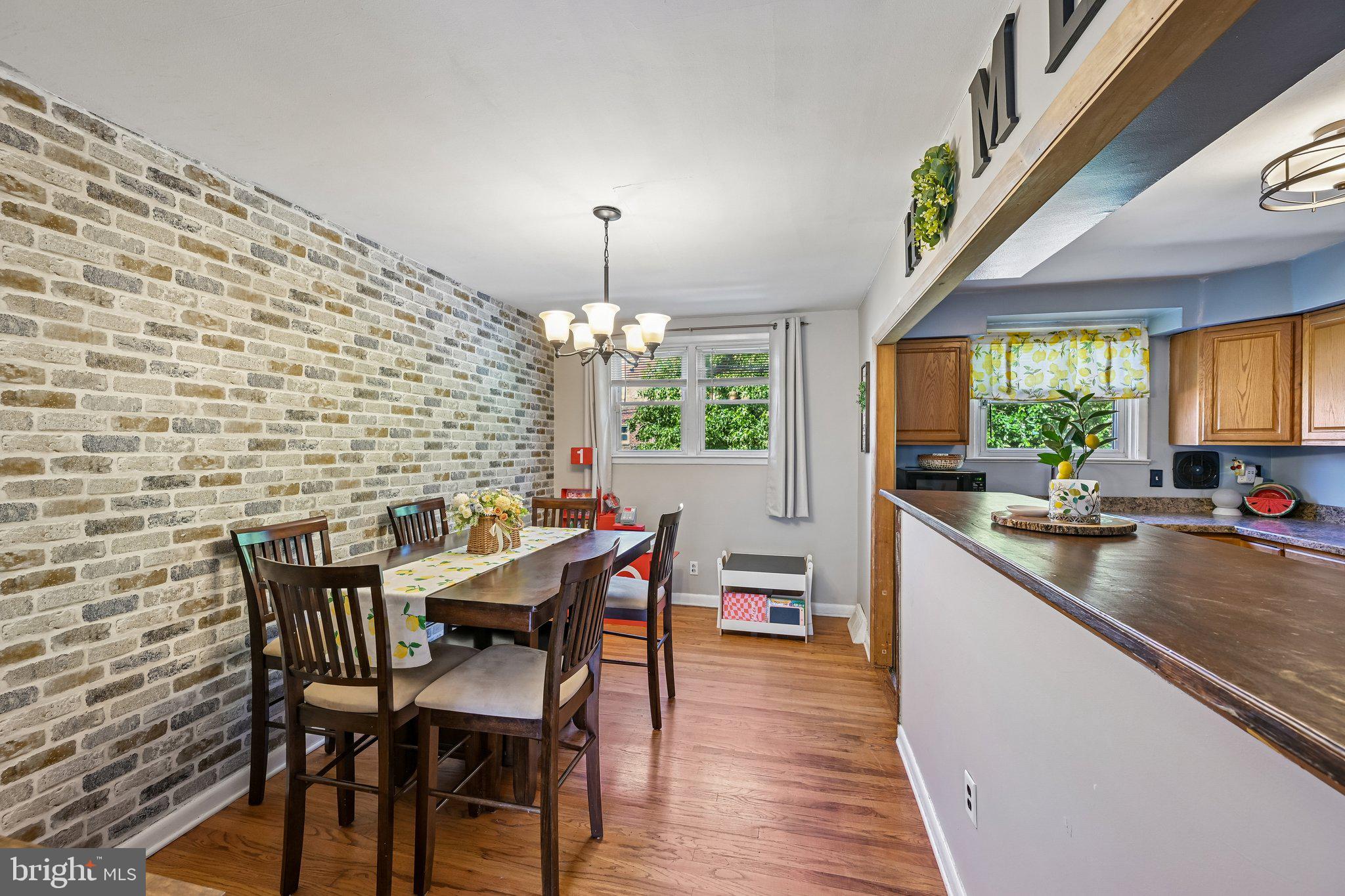HOLME CIRCLE - Residential