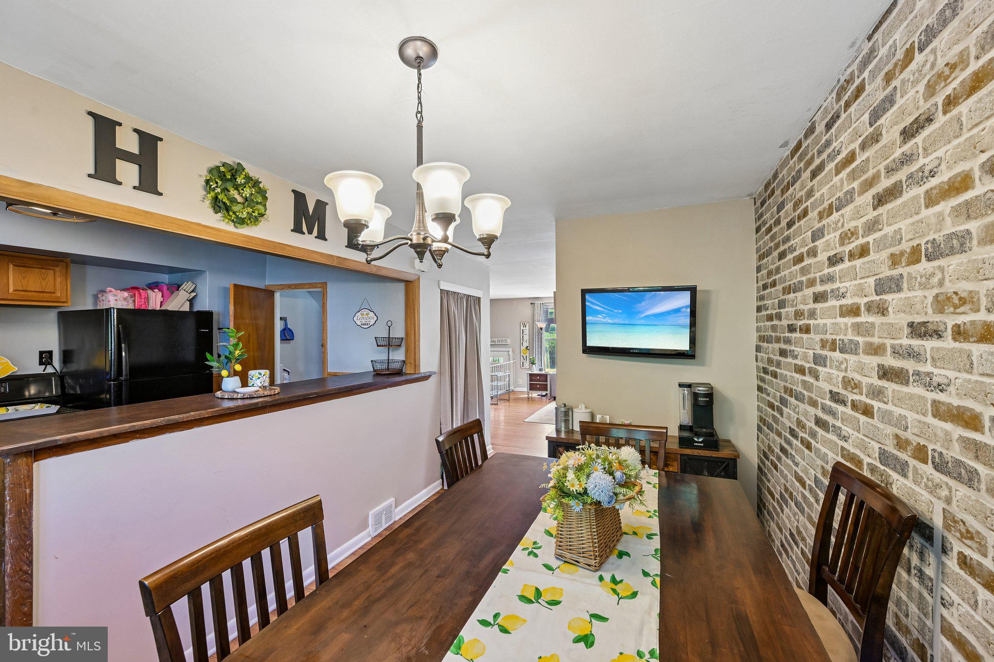 HOLME CIRCLE - Residential