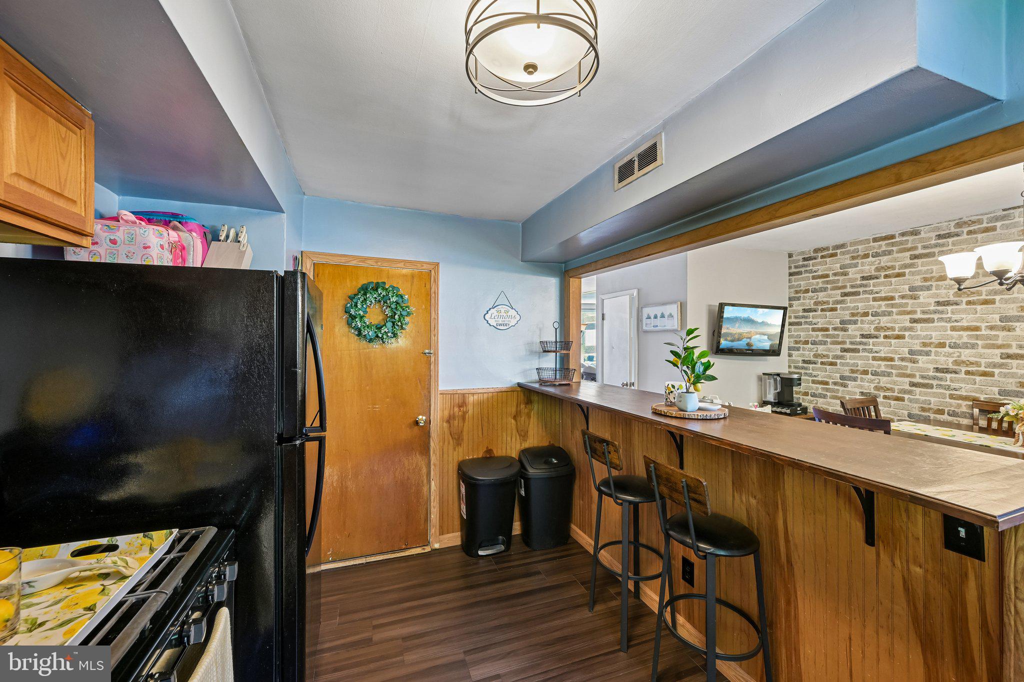HOLME CIRCLE - Residential