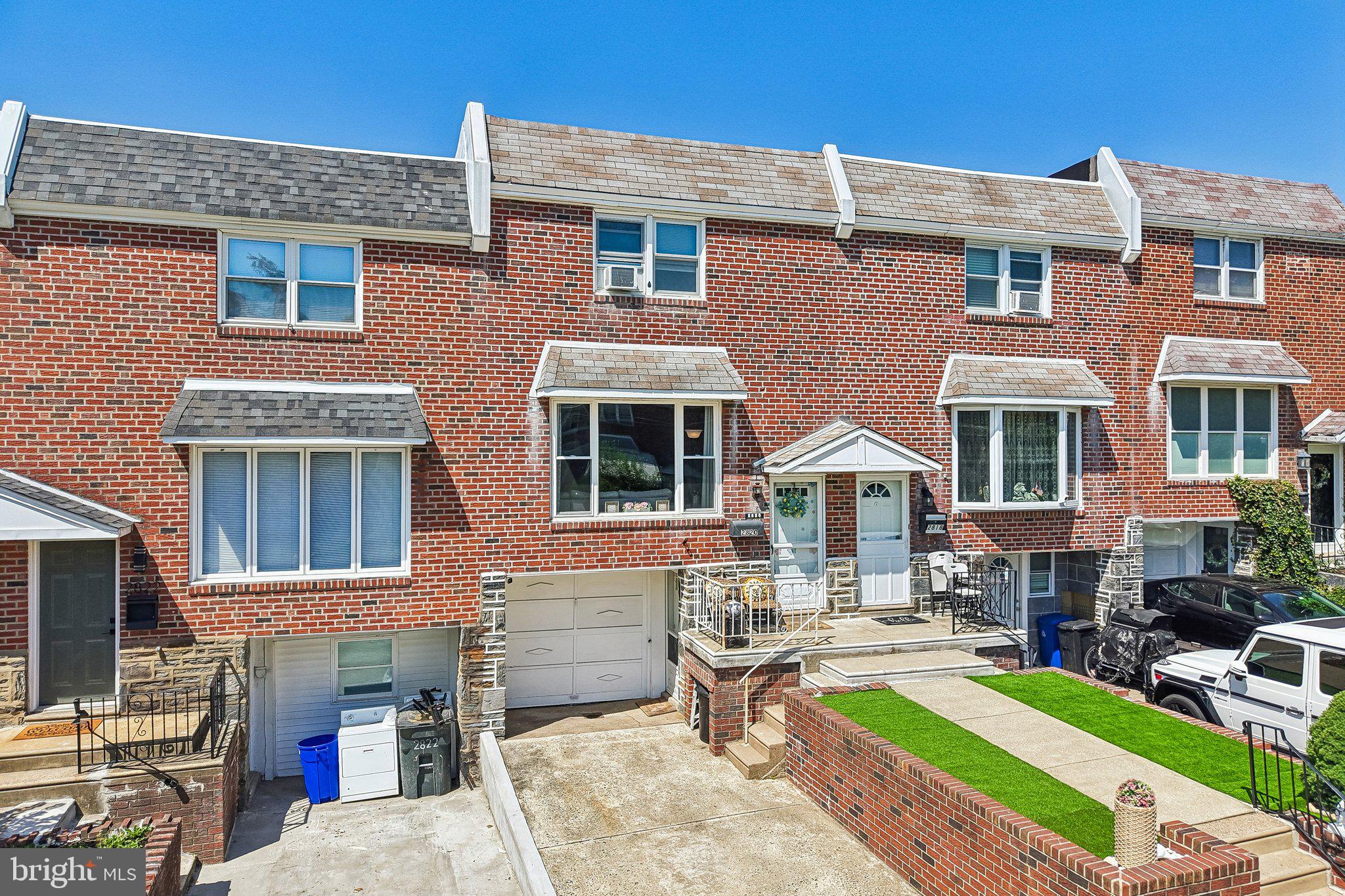 HOLME CIRCLE - Residential