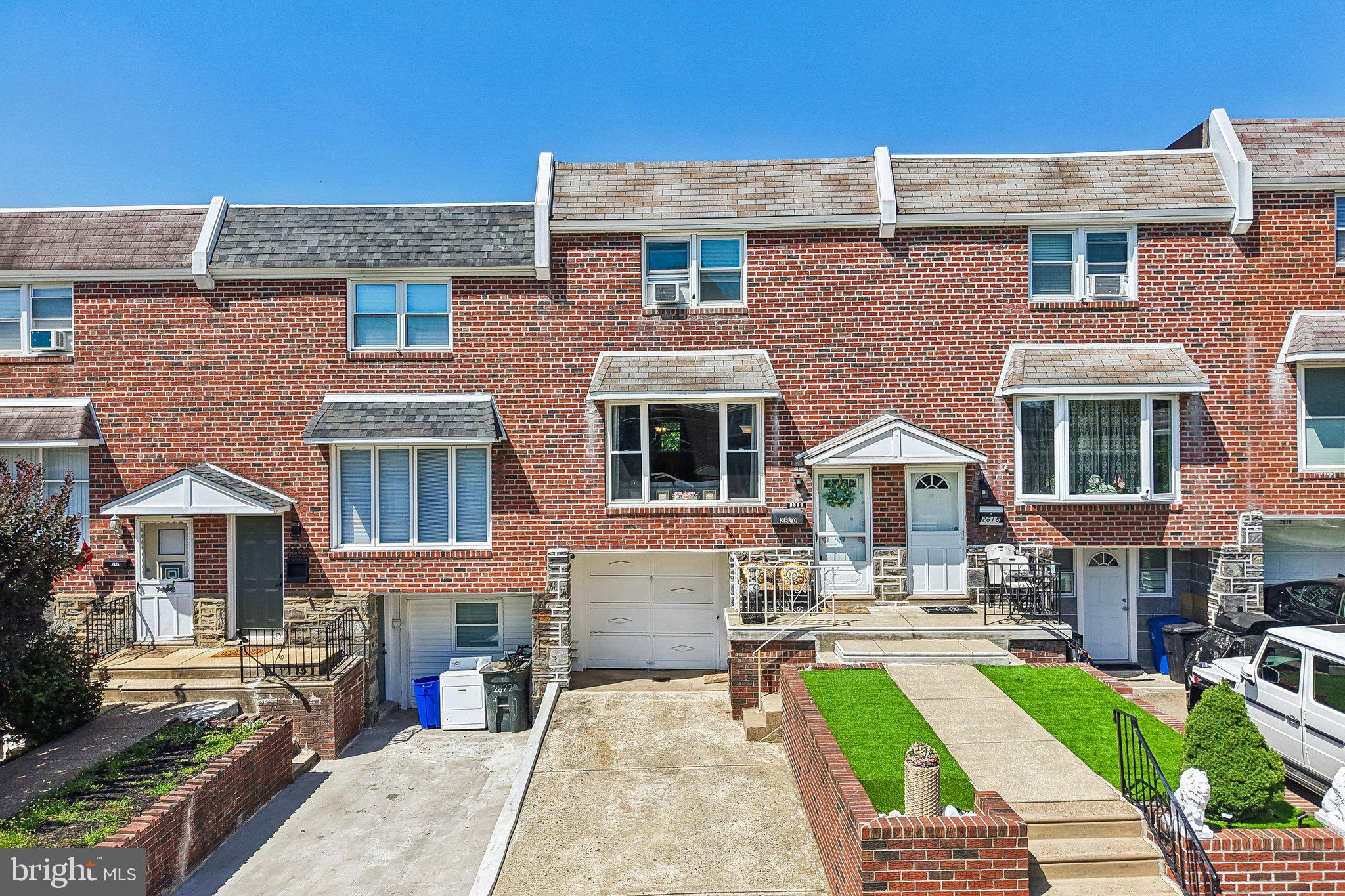 HOLME CIRCLE - Residential