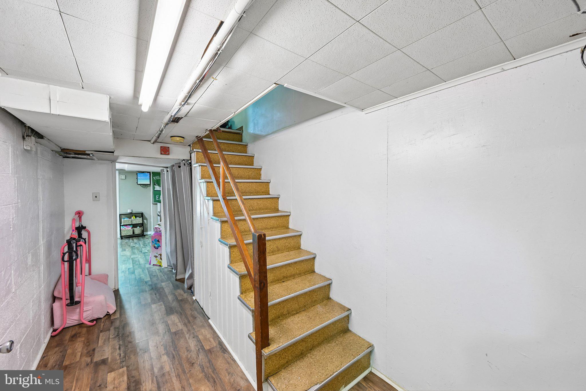 HOLME CIRCLE - Residential