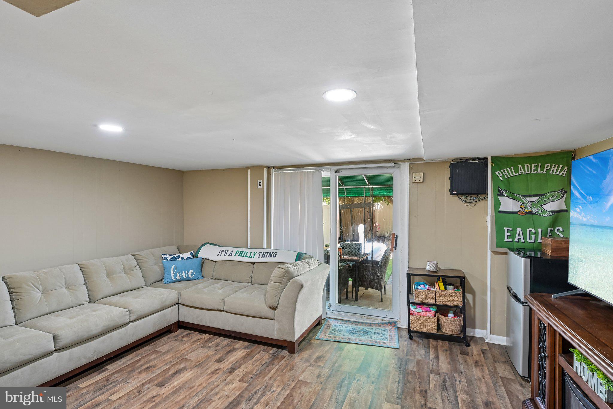 HOLME CIRCLE - Residential