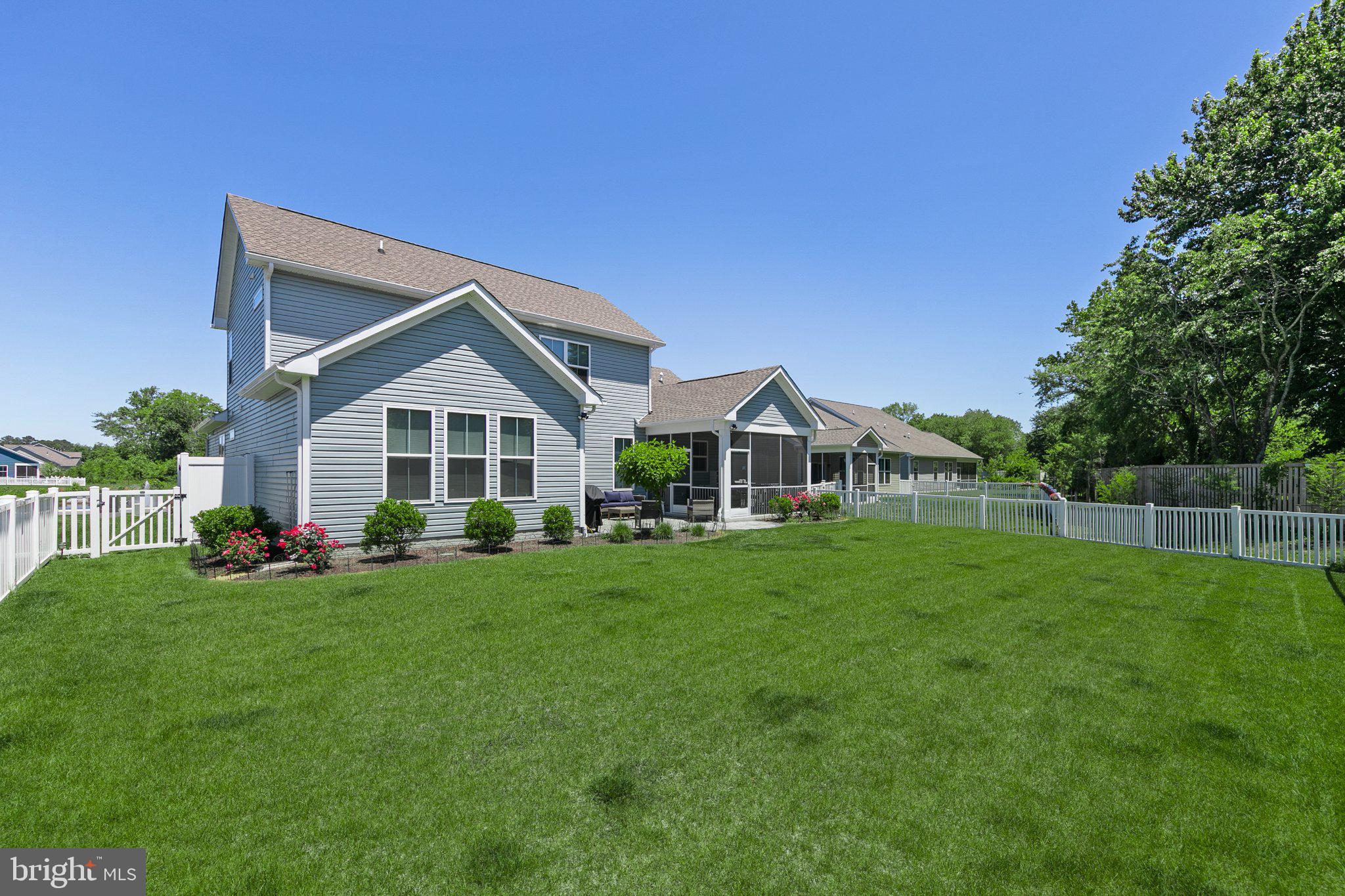 SYCAMORE CHASE - Residential