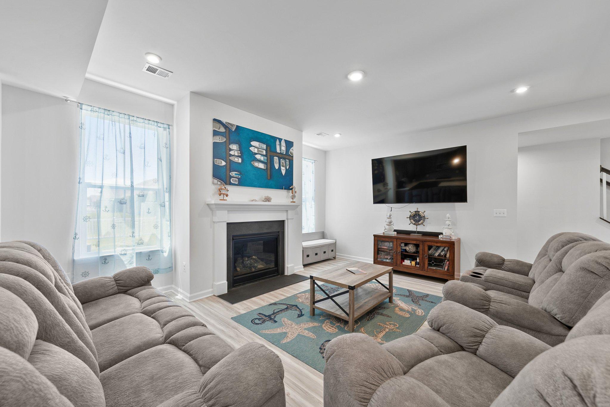 SYCAMORE CHASE - Residential