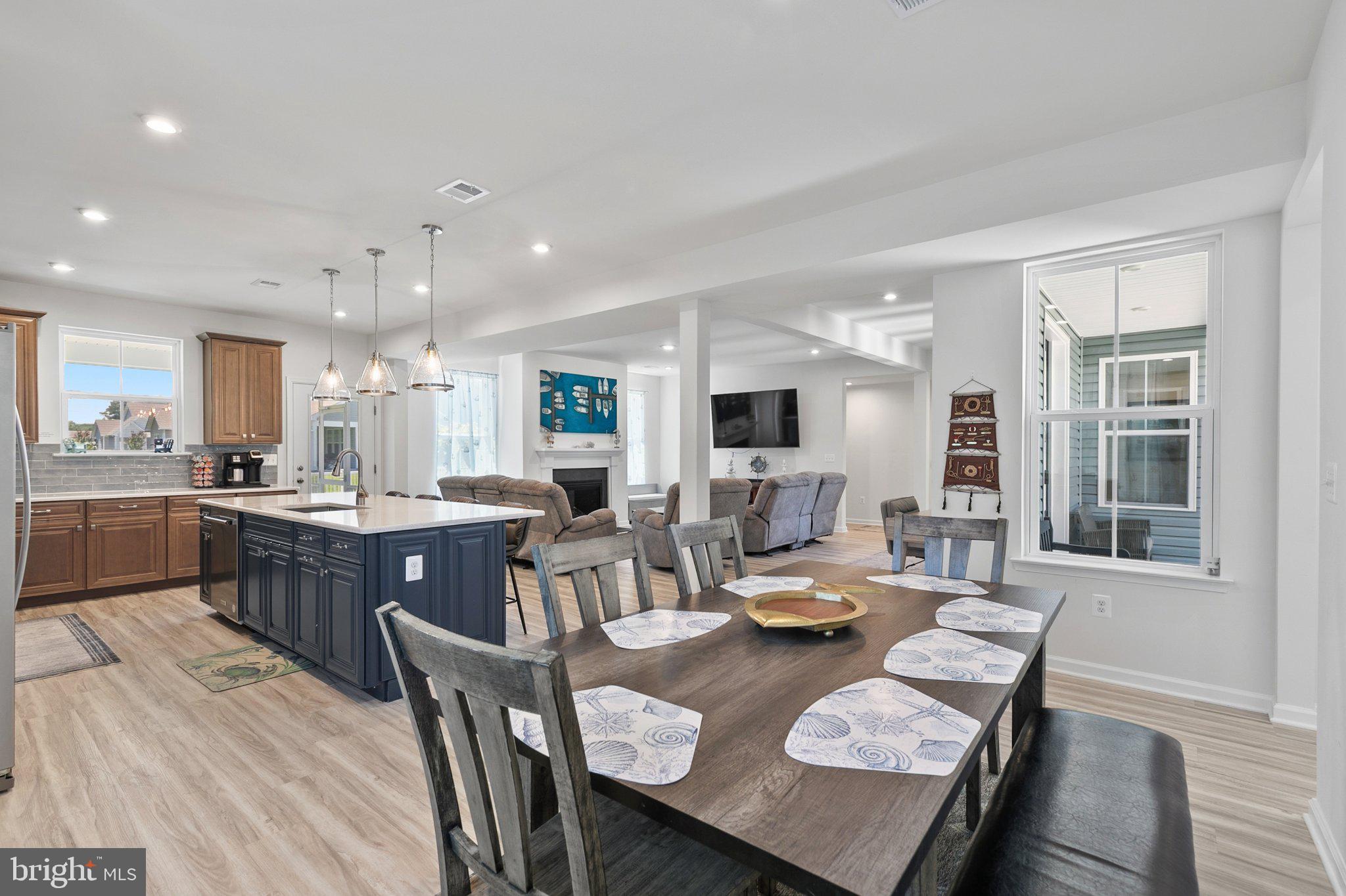 SYCAMORE CHASE - Residential