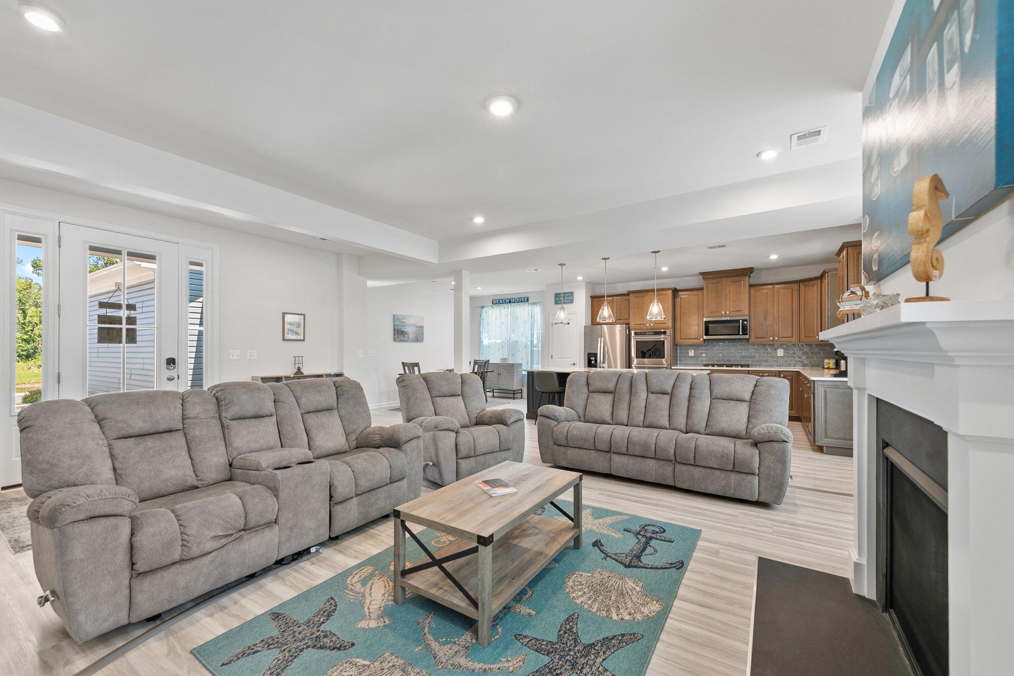 SYCAMORE CHASE - Residential