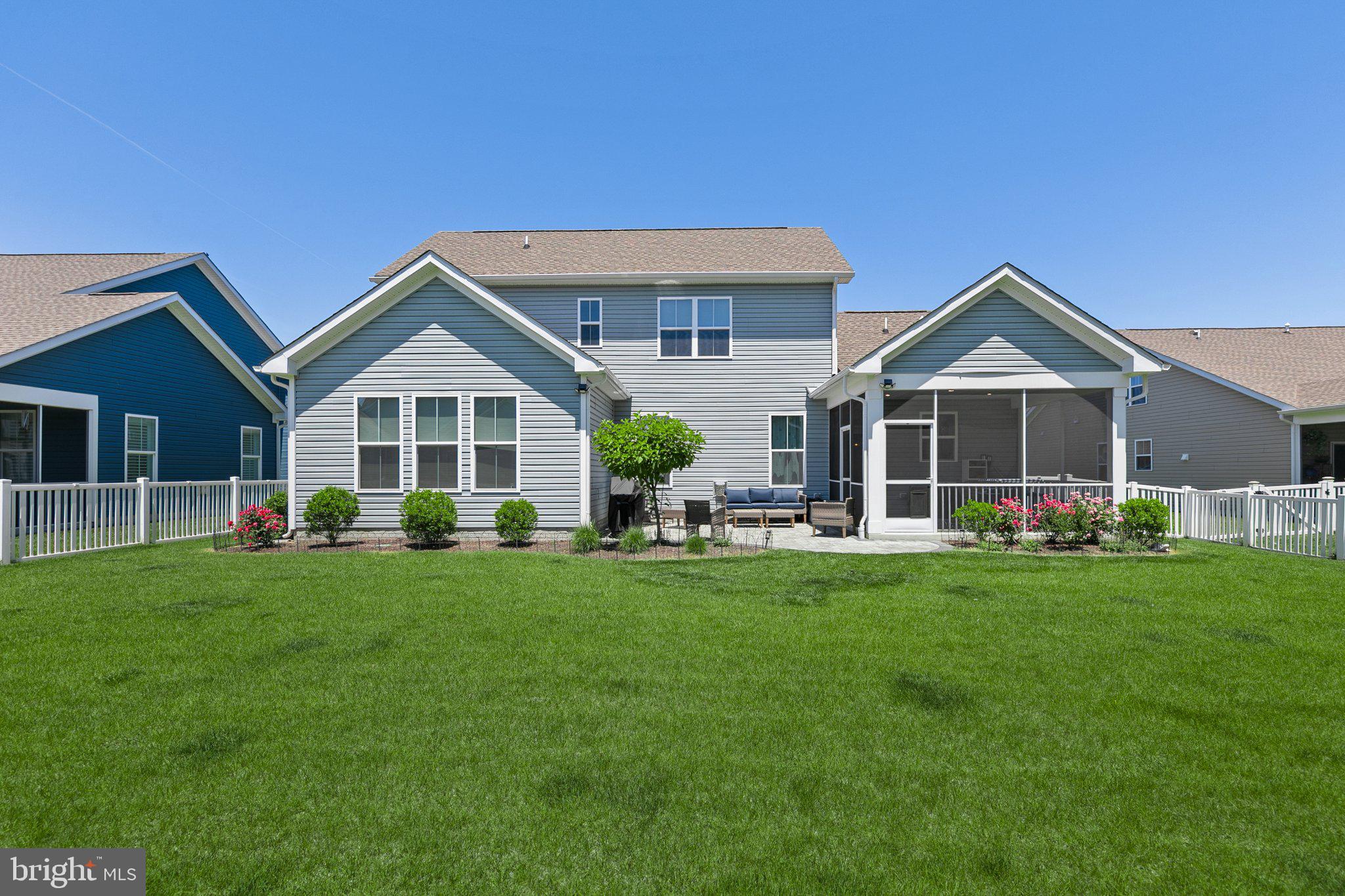 SYCAMORE CHASE - Residential