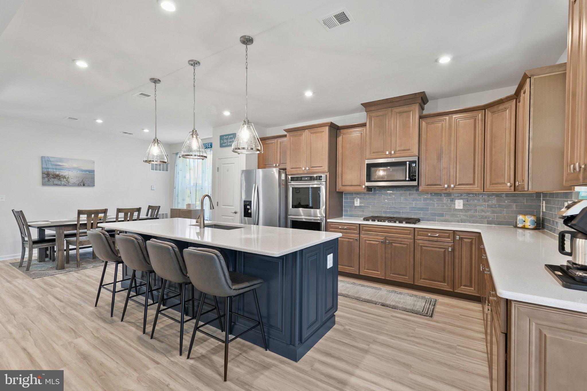 SYCAMORE CHASE - Residential