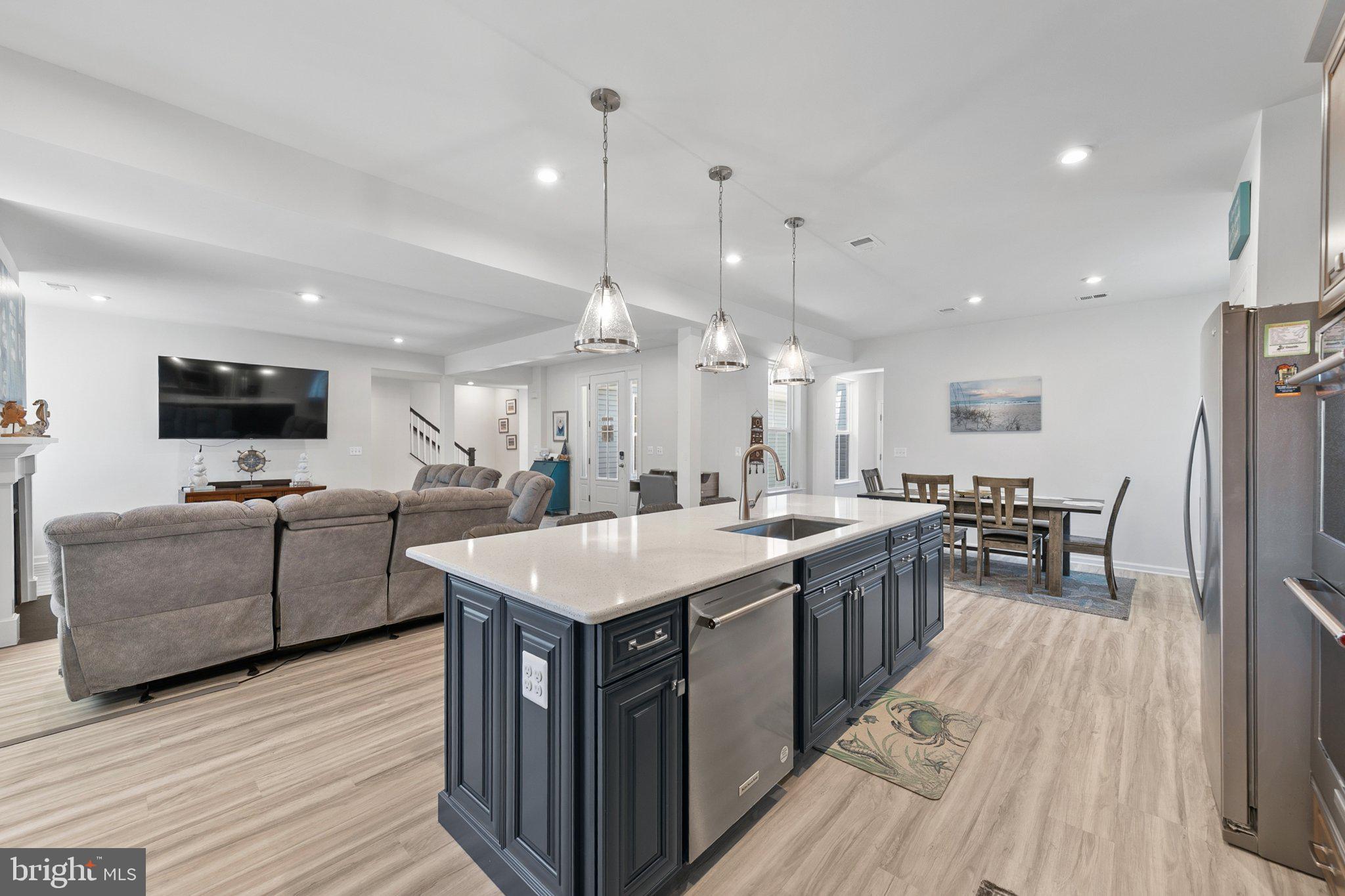 SYCAMORE CHASE - Residential