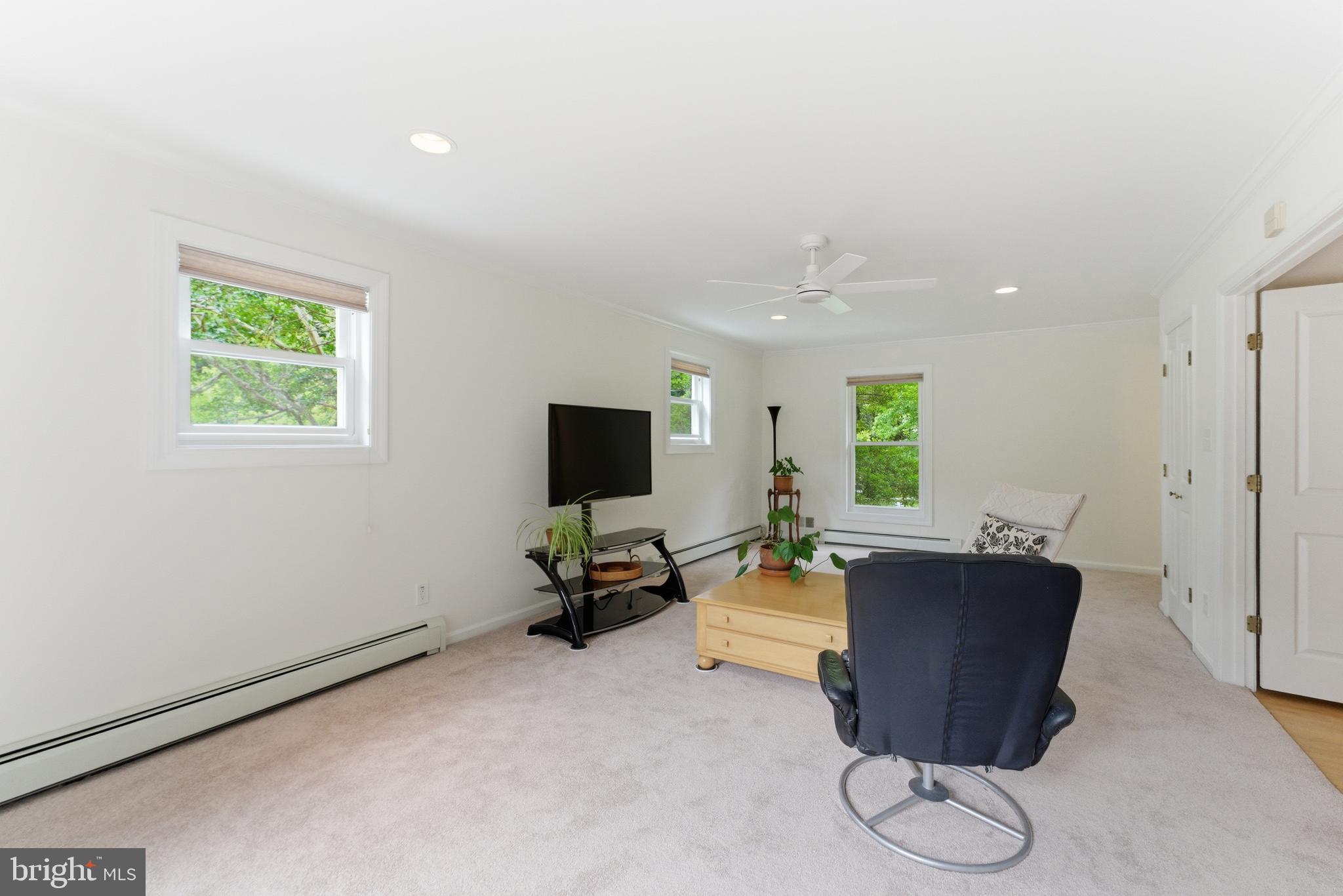 HILLANDALE - Residential