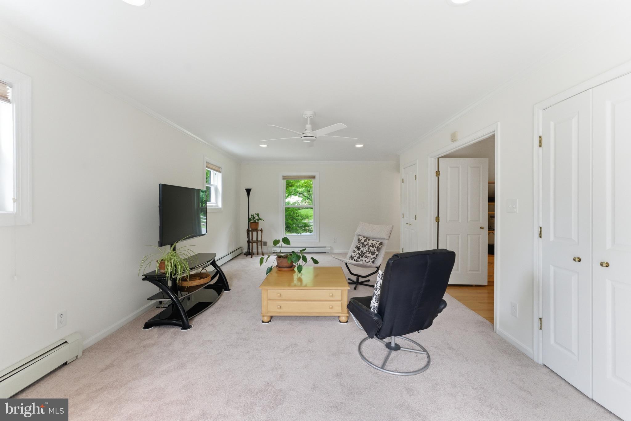 HILLANDALE - Residential