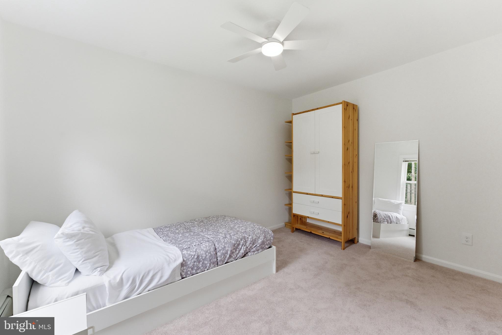 HILLANDALE - Residential