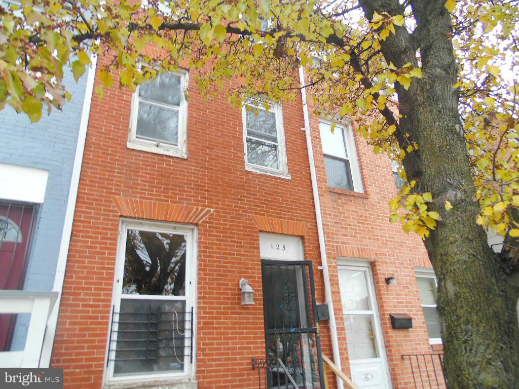 HOLLINS MARKET - Residential