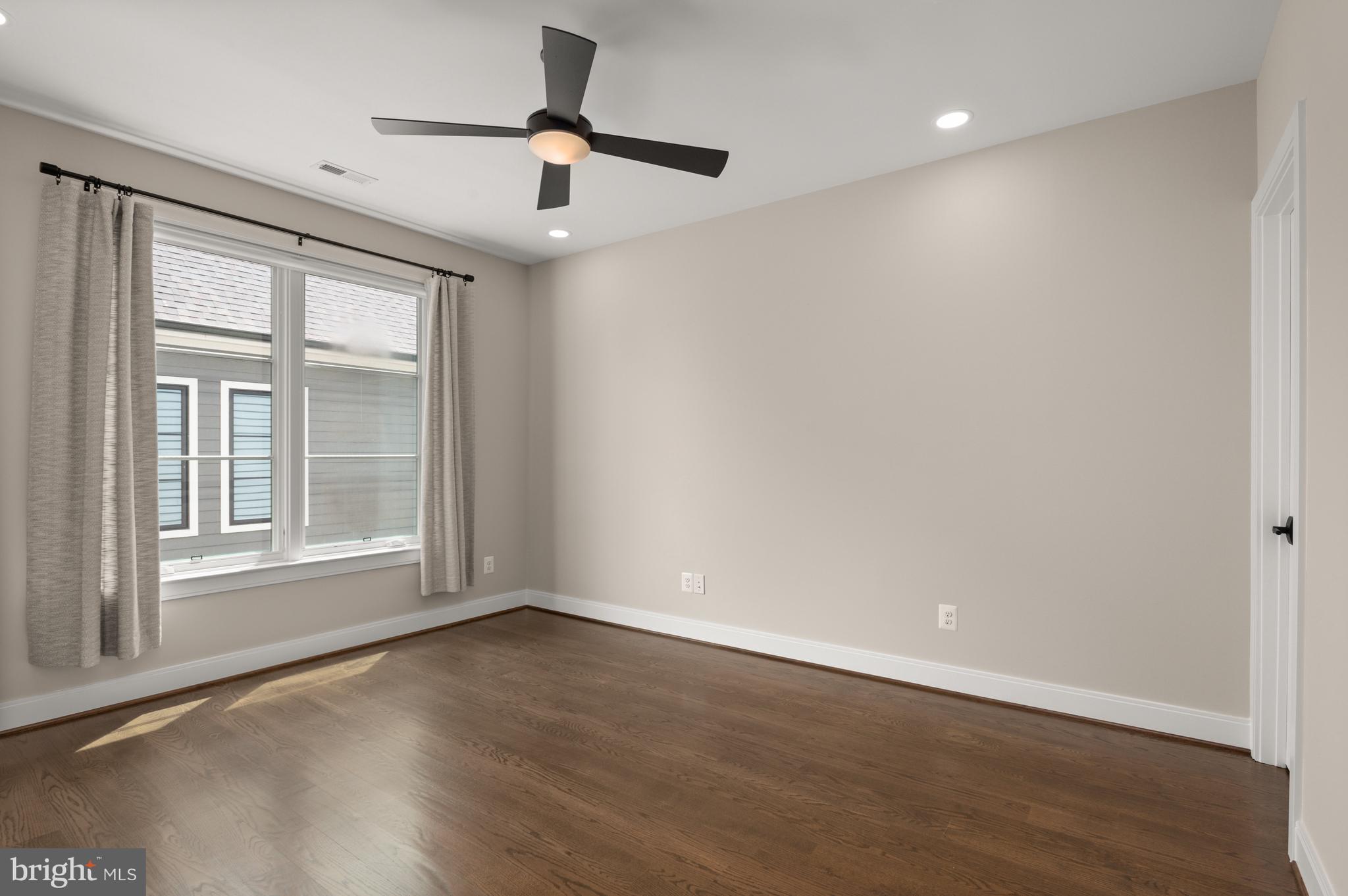 ROOSEVELT PLACE - Residential