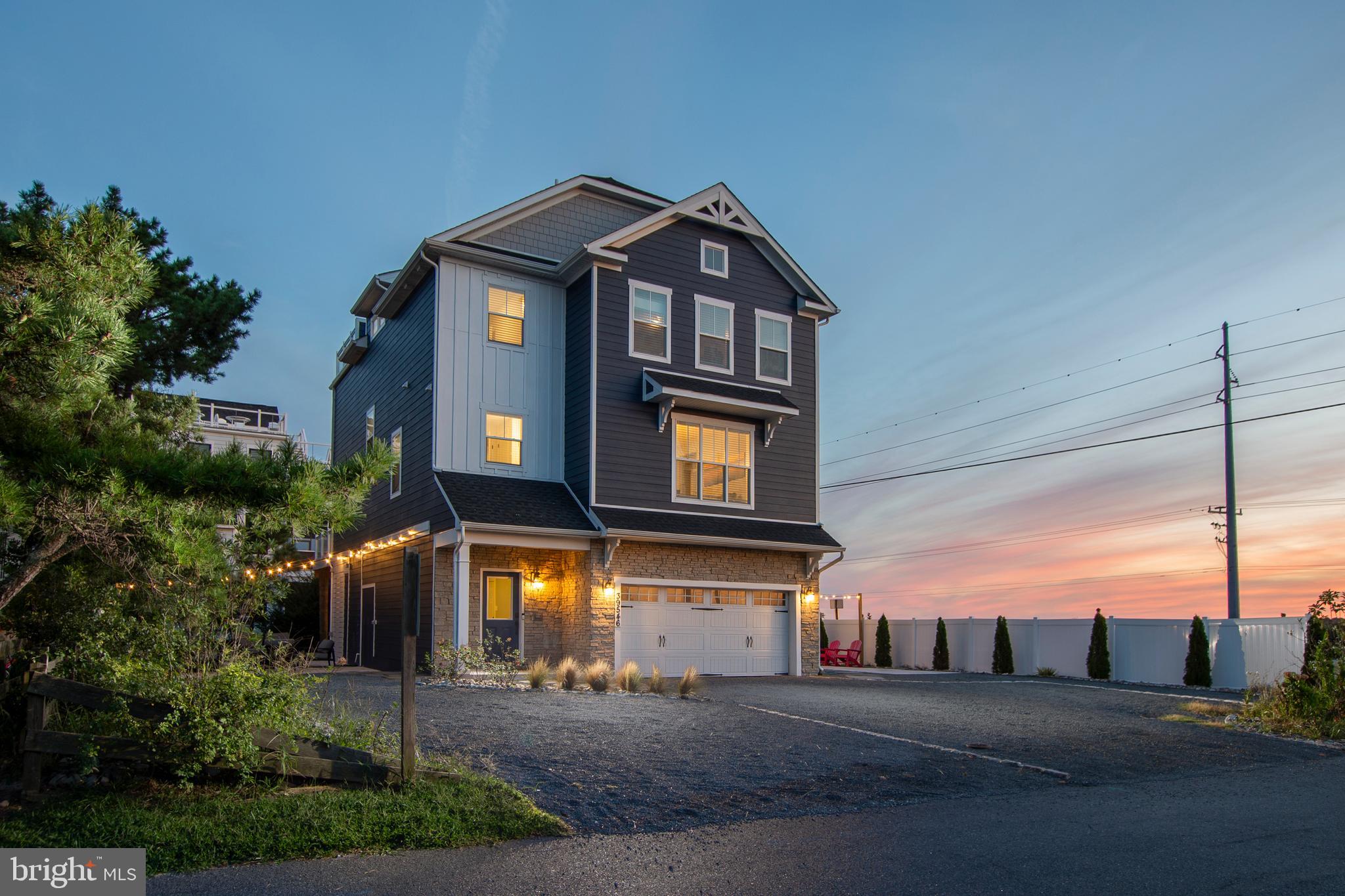 TOWER SHORES - Residential