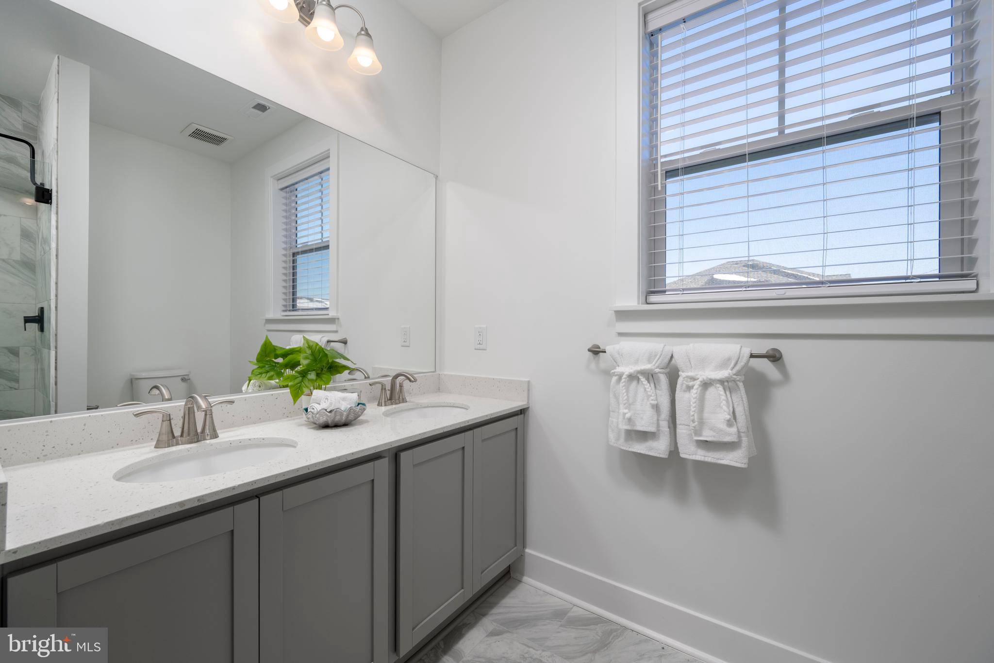 TOWER SHORES - Residential