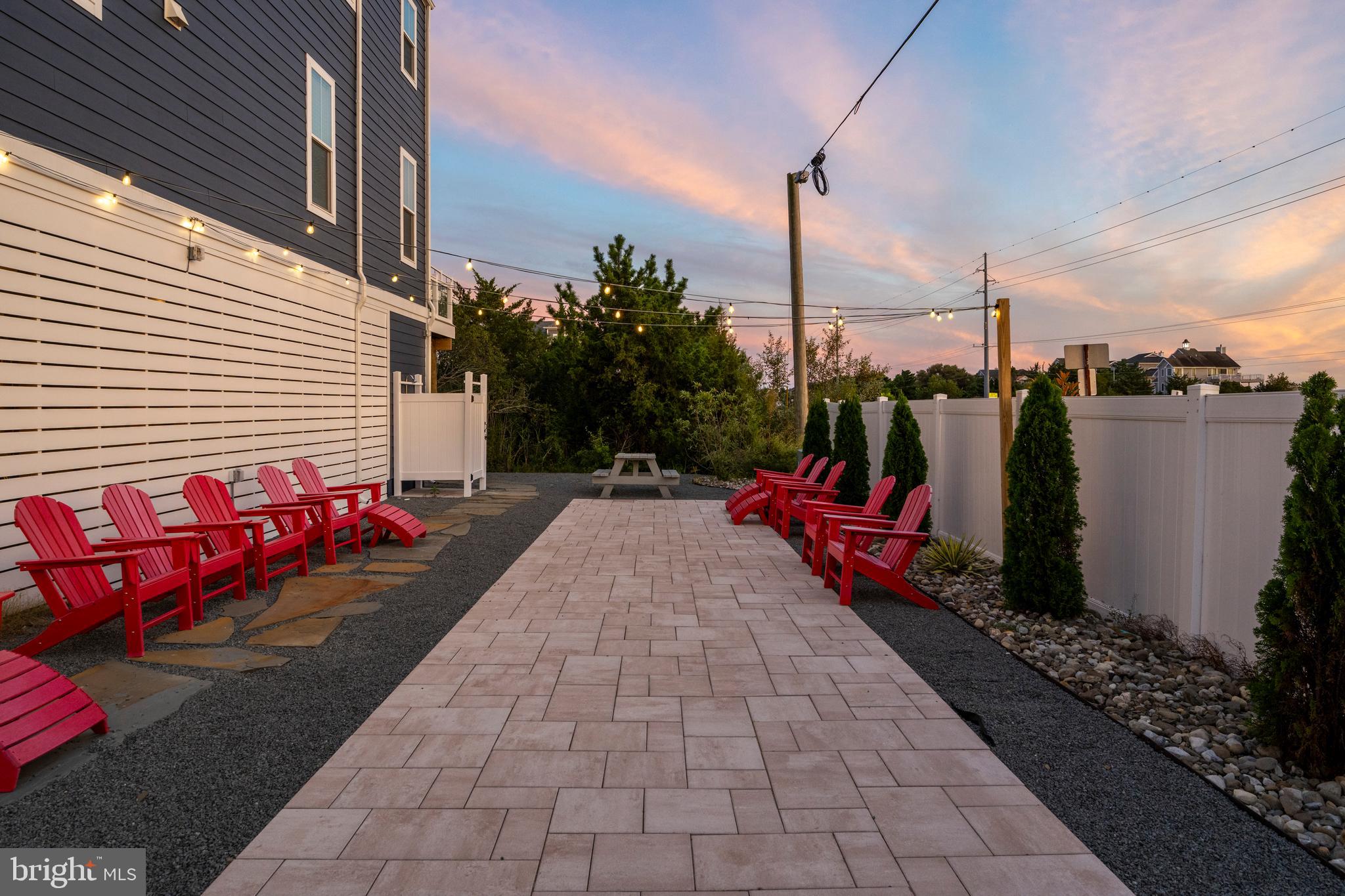 TOWER SHORES - Residential