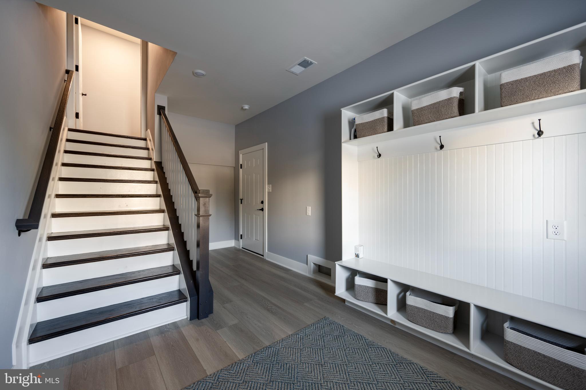 TOWER SHORES - Residential