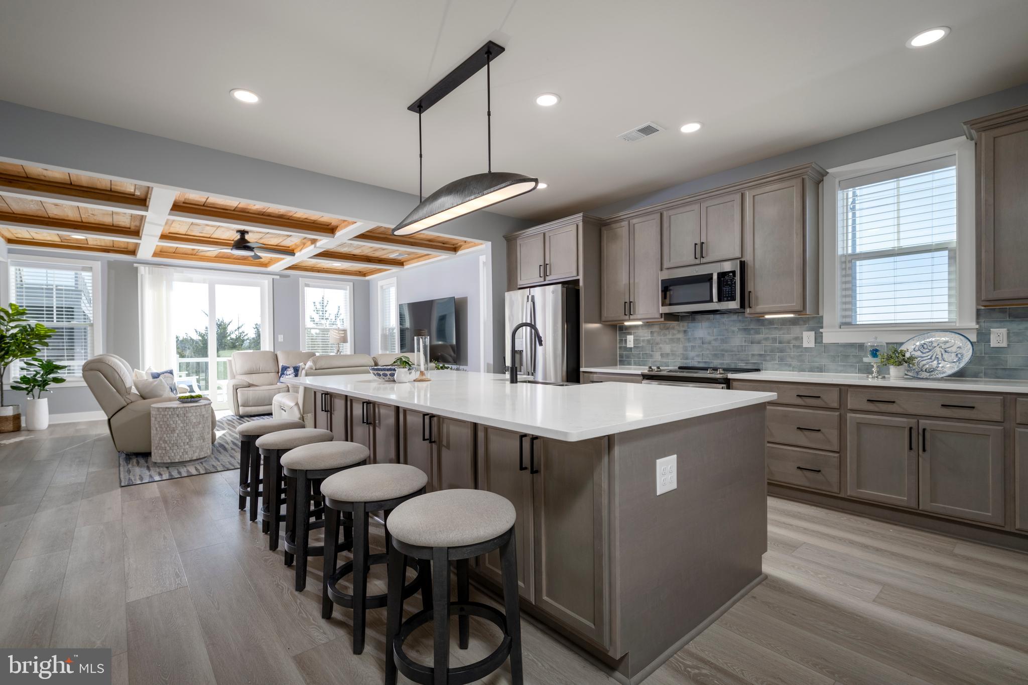 TOWER SHORES - Residential