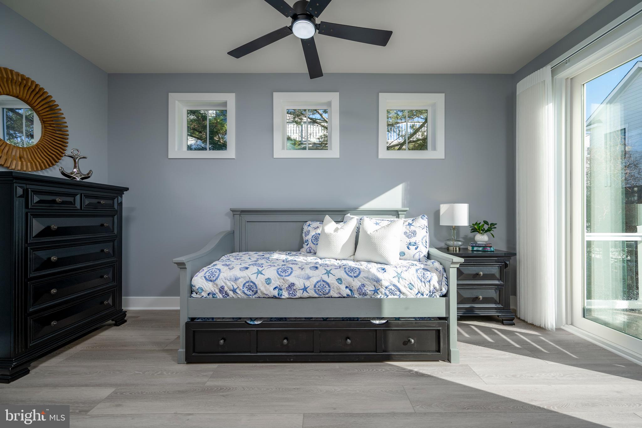 TOWER SHORES - Residential