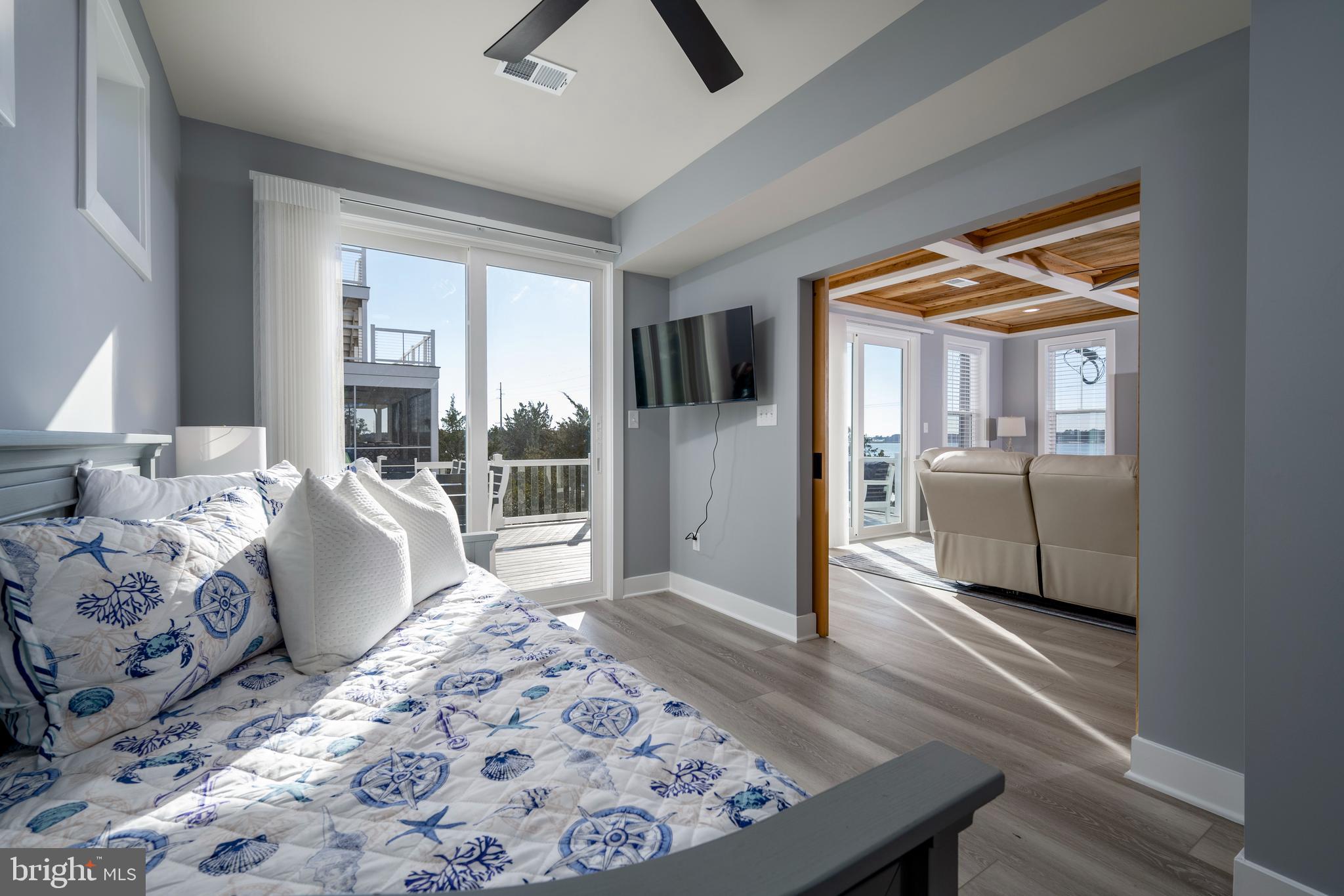 TOWER SHORES - Residential