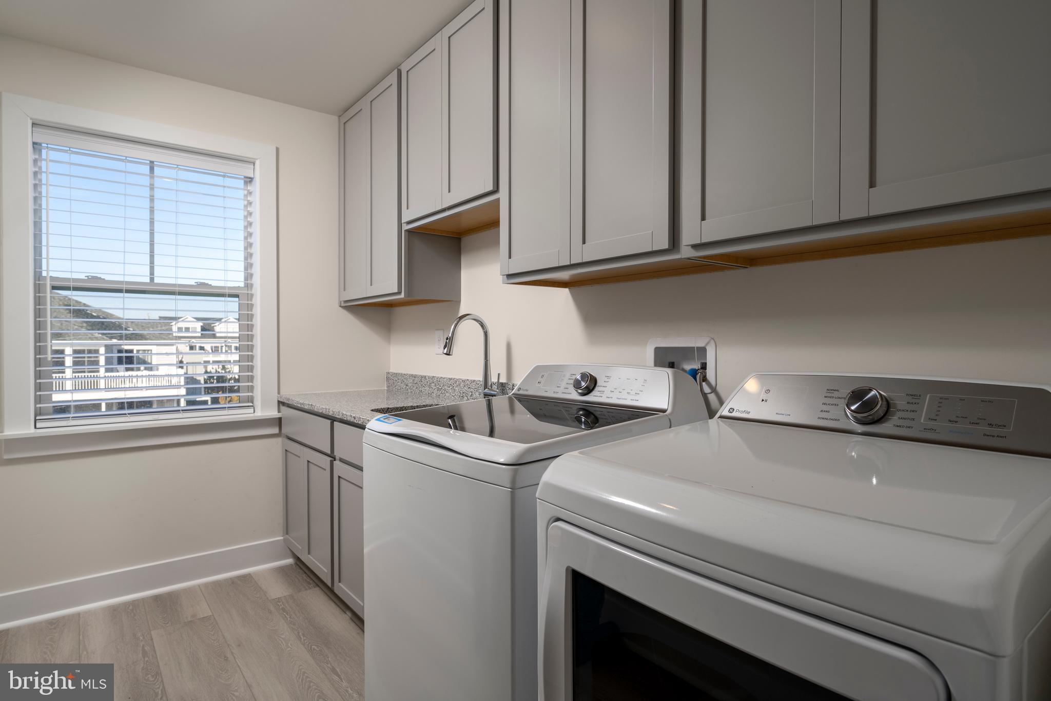 TOWER SHORES - Residential