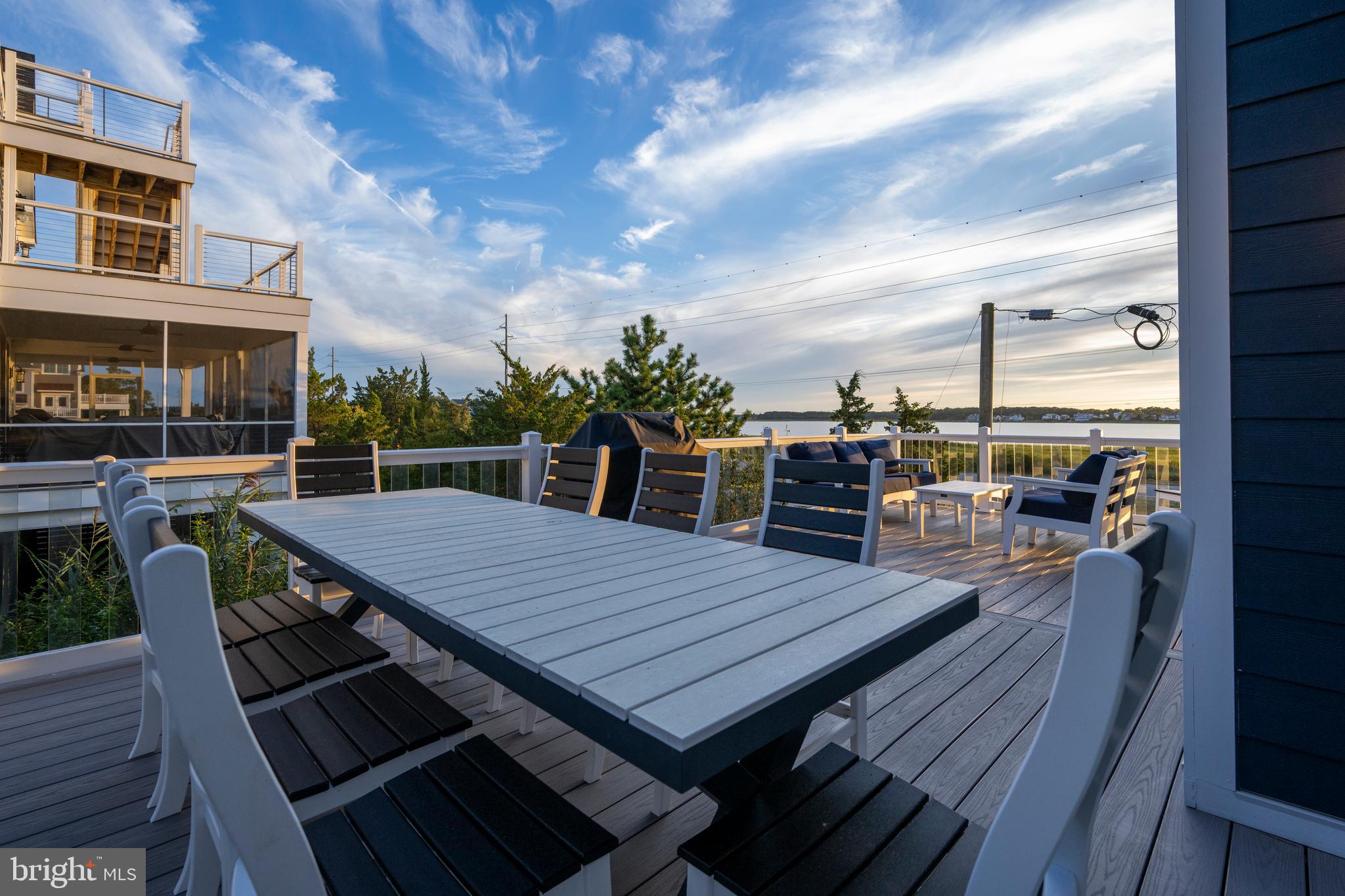 TOWER SHORES - Residential