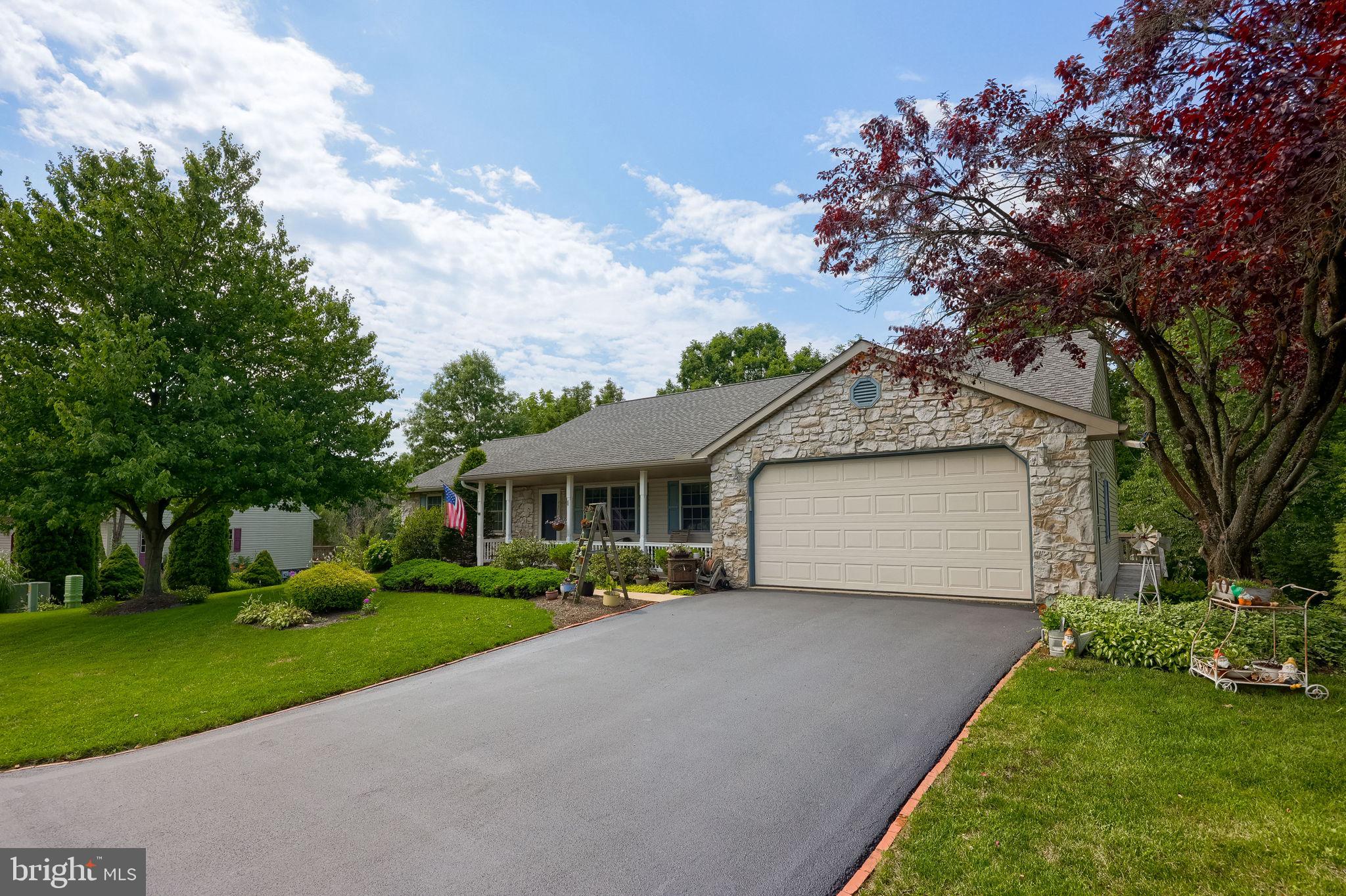 FIVEPOINTVILLE - Residential
