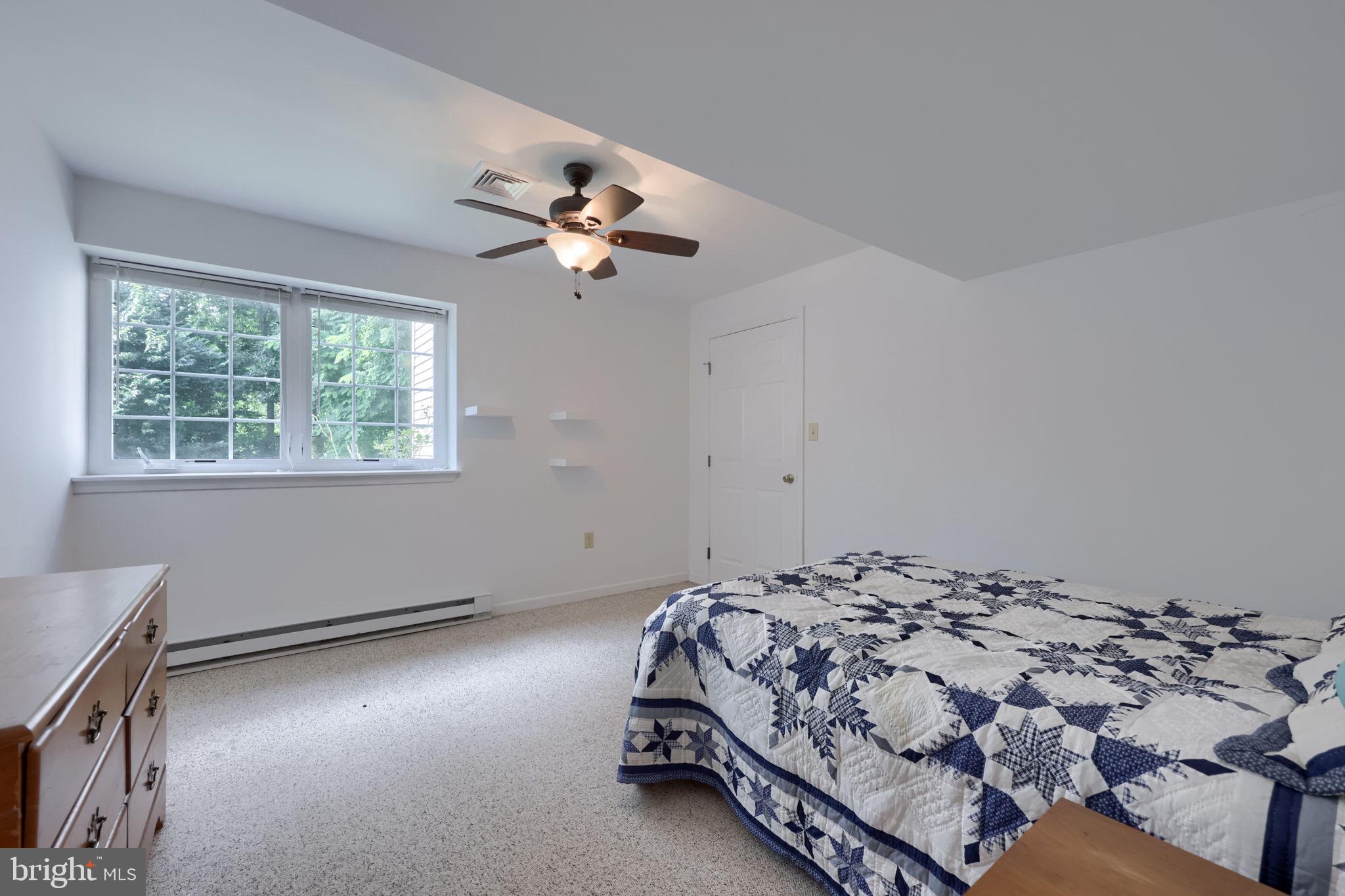 FIVEPOINTVILLE - Residential