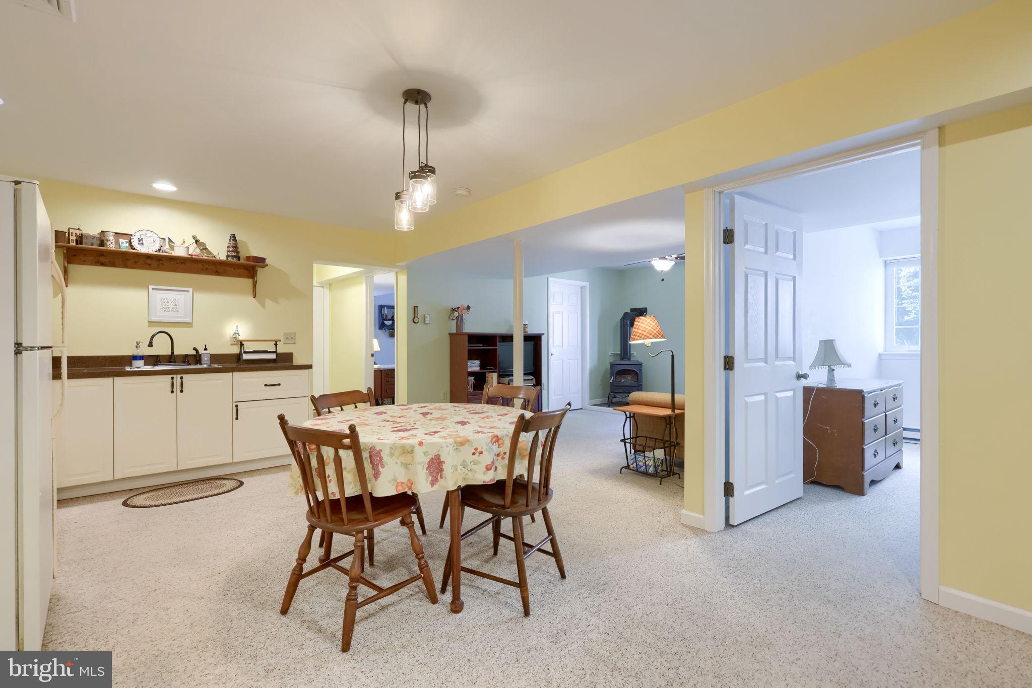 FIVEPOINTVILLE - Residential