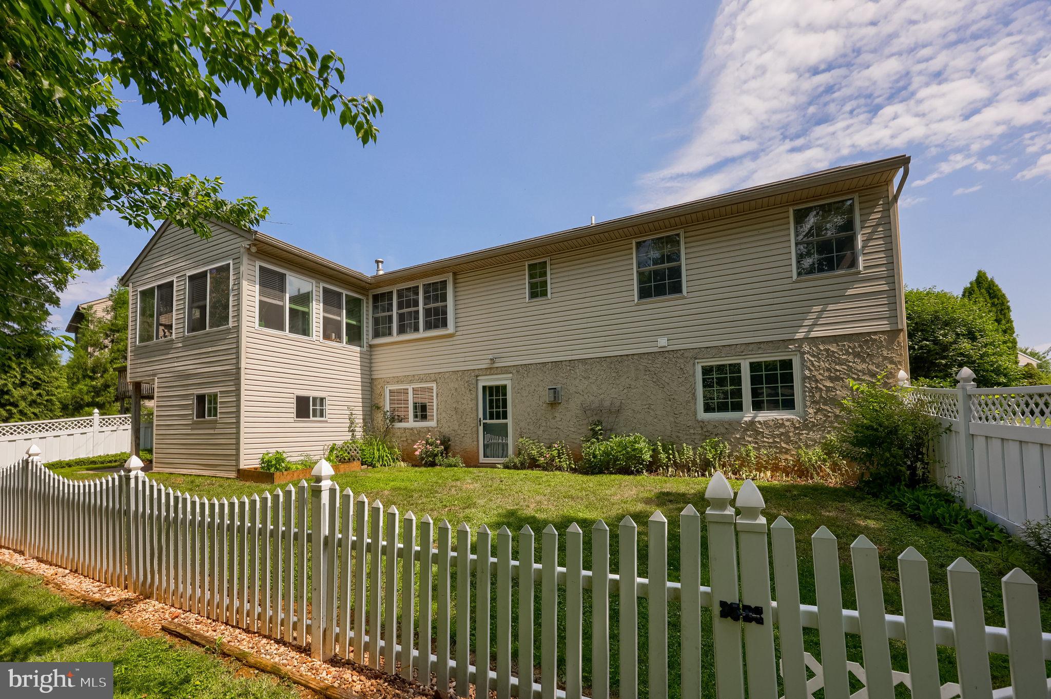 FIVEPOINTVILLE - Residential