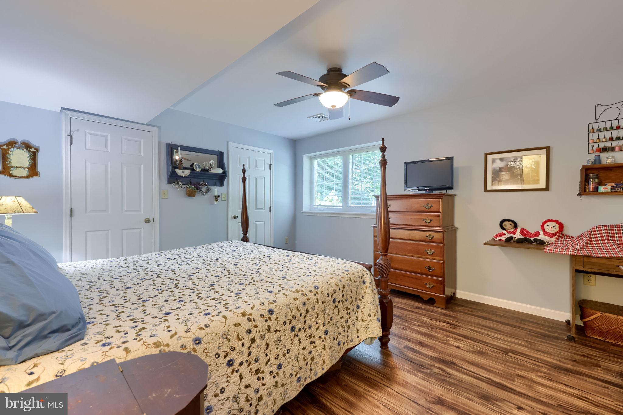 FIVEPOINTVILLE - Residential