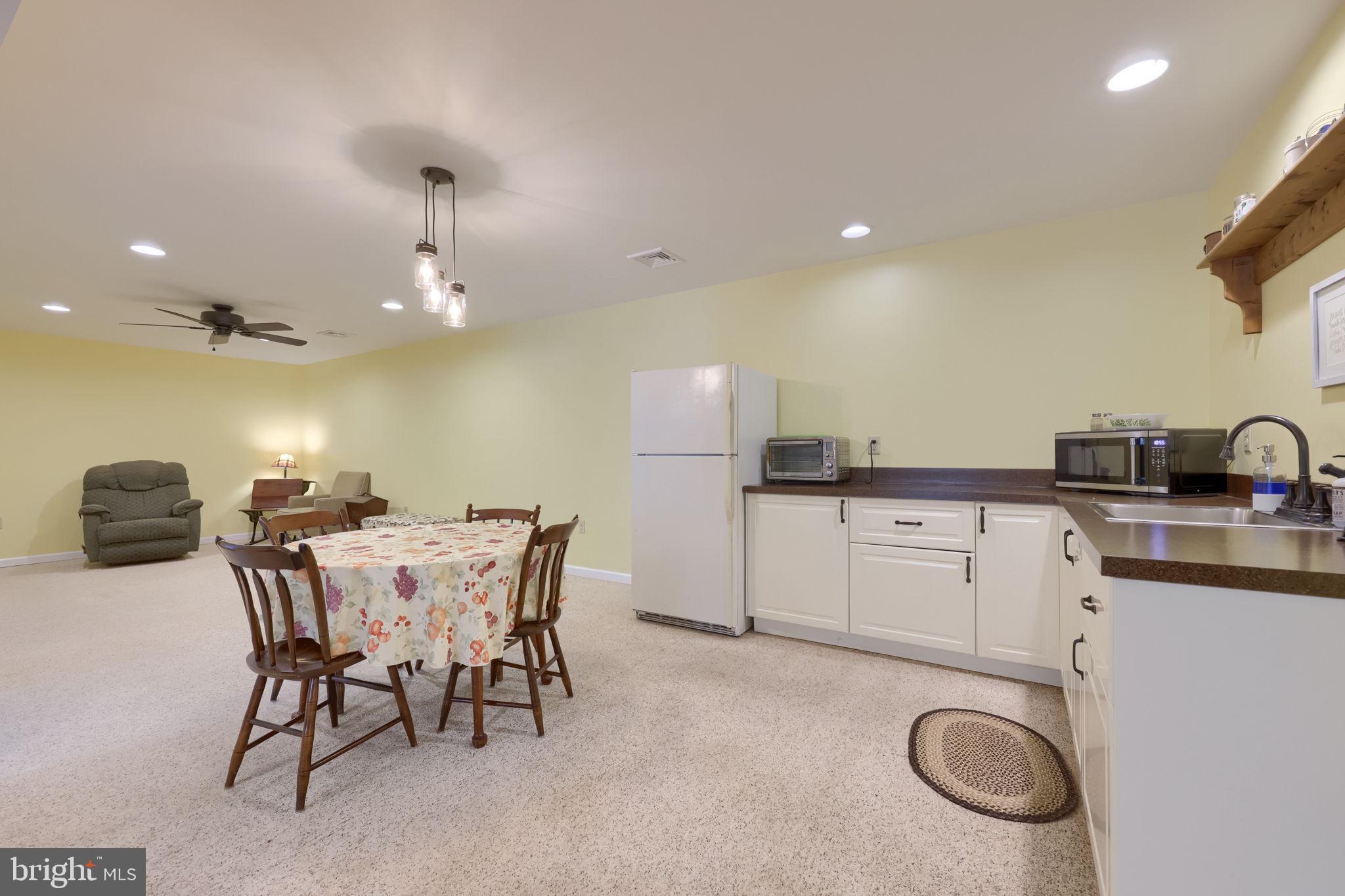 FIVEPOINTVILLE - Residential