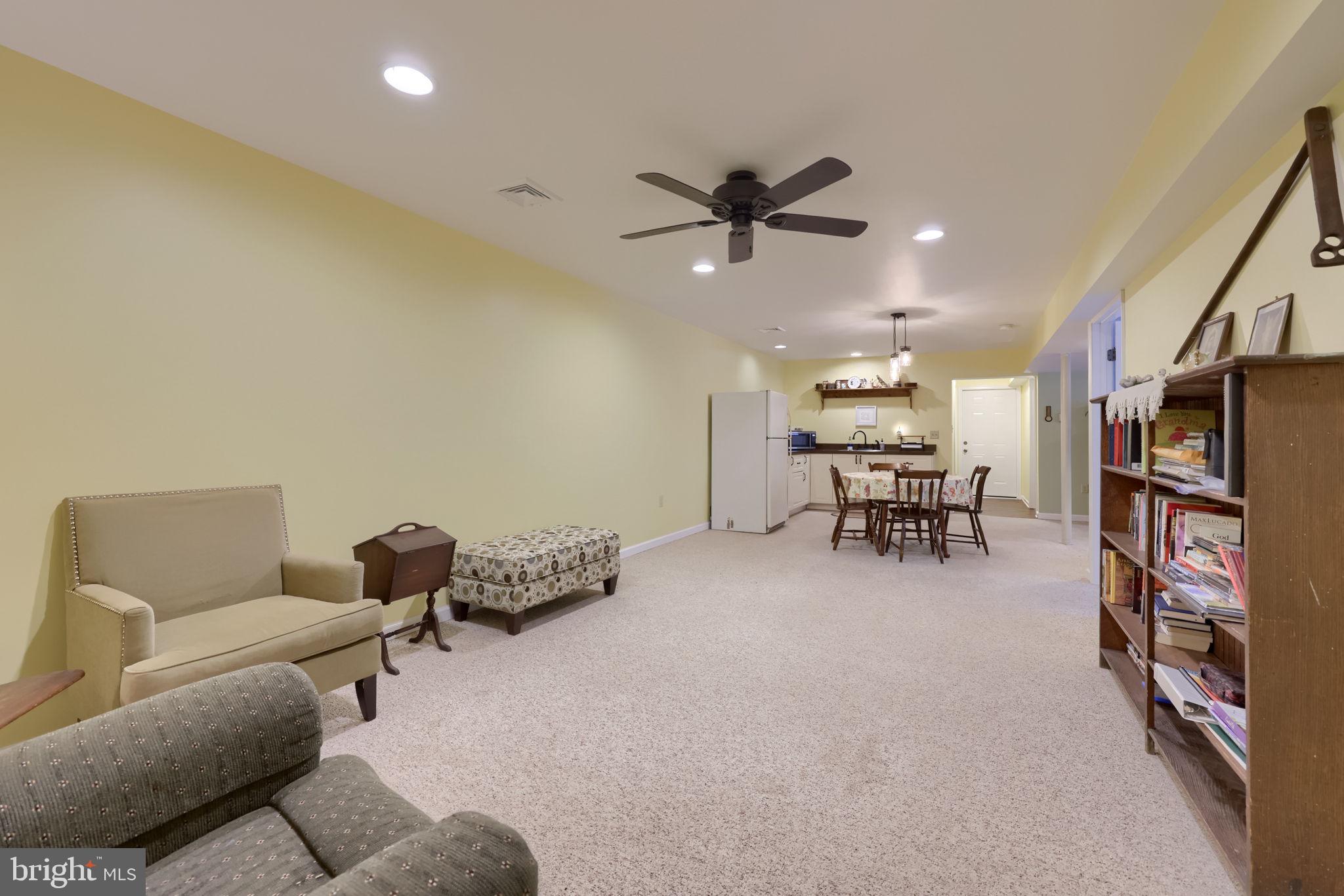 FIVEPOINTVILLE - Residential