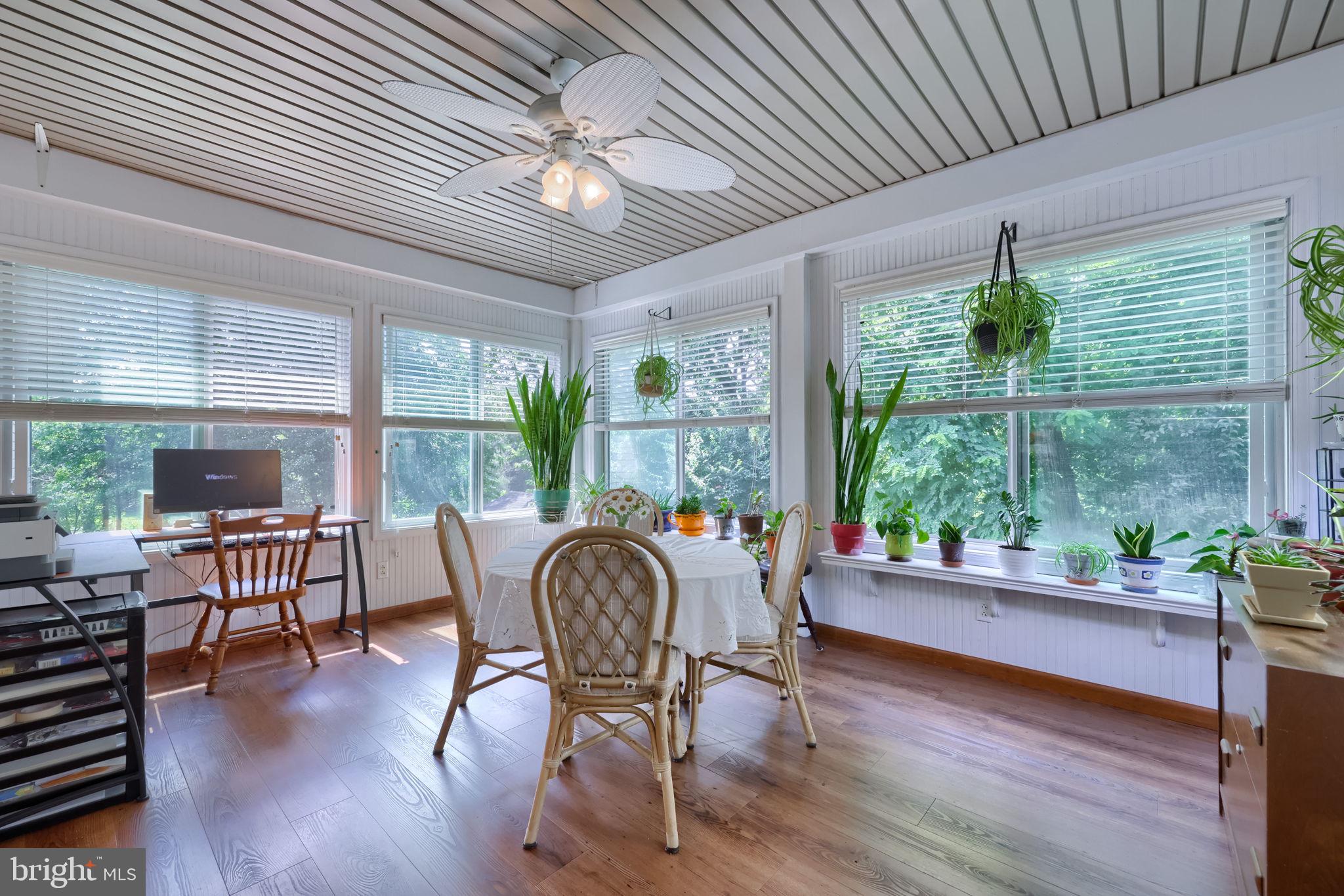 FIVEPOINTVILLE - Residential