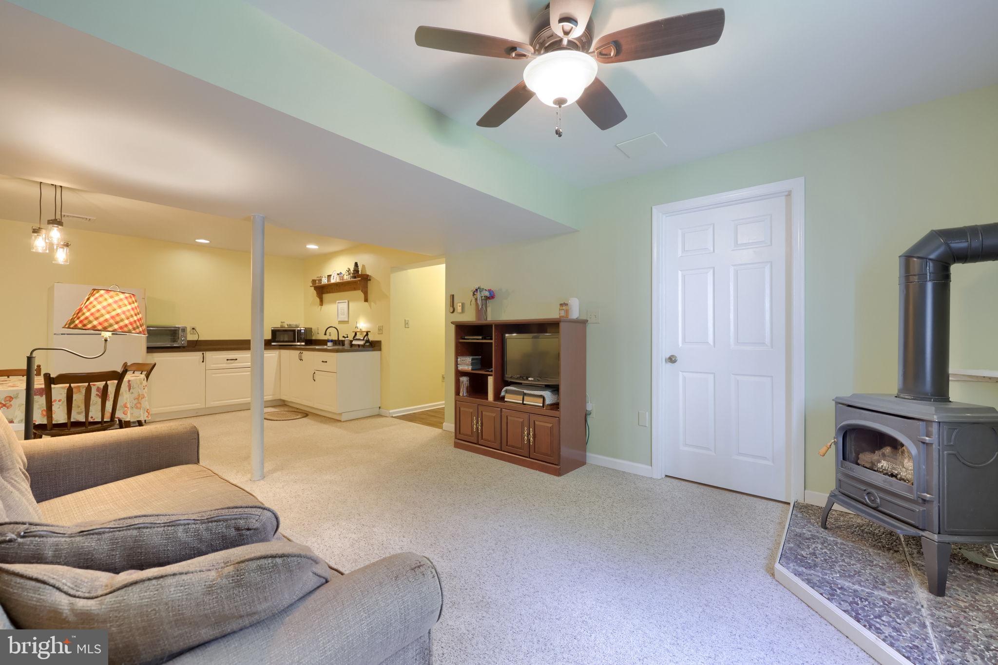 FIVEPOINTVILLE - Residential