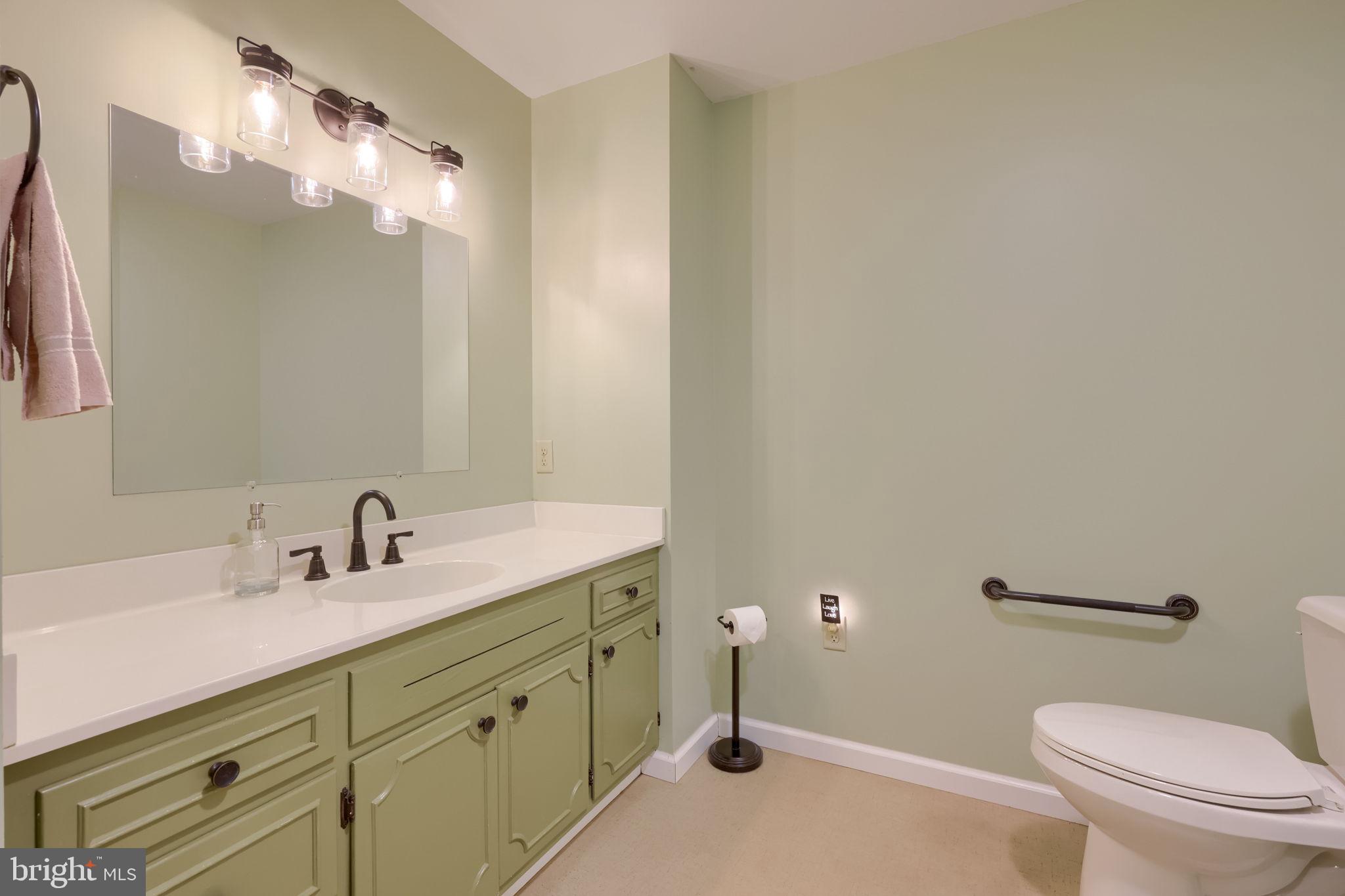 FIVEPOINTVILLE - Residential