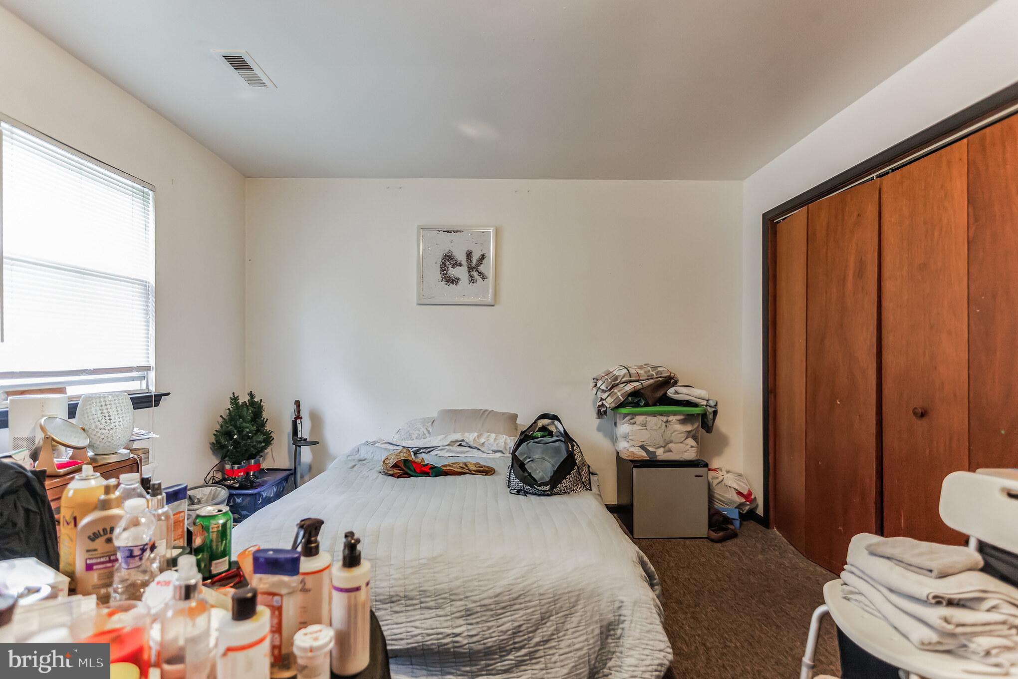 LAWNDALE - Residential Income