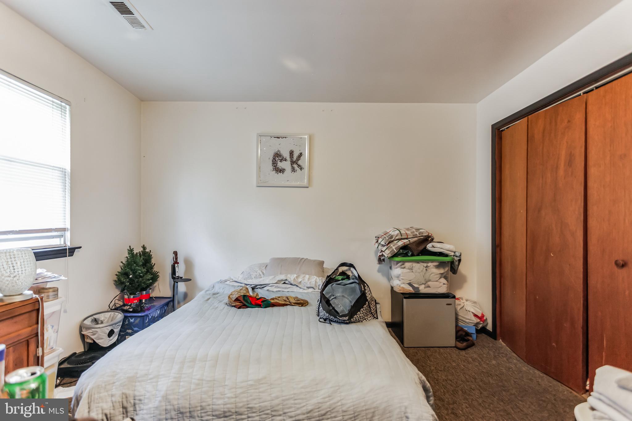 LAWNDALE - Residential Income