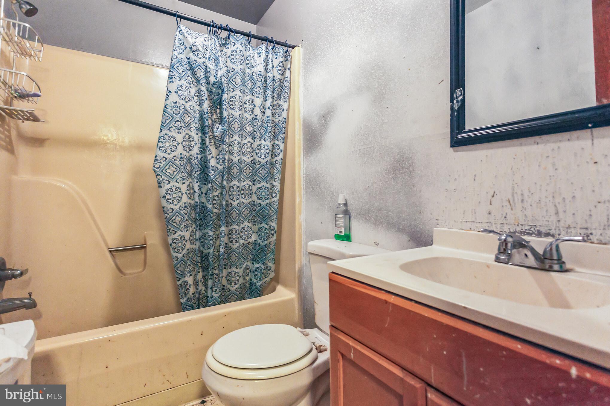 LAWNDALE - Residential Income