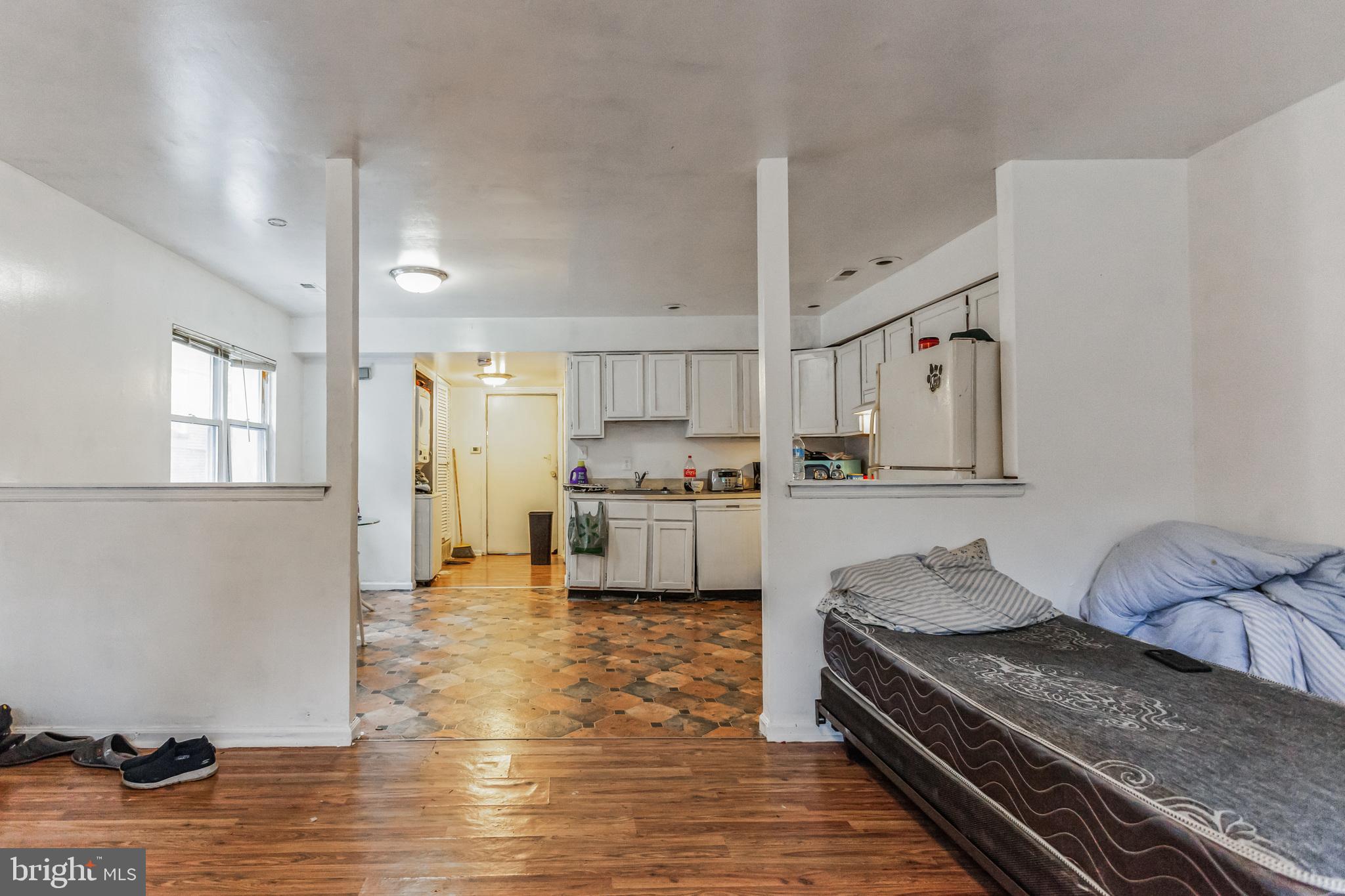 LAWNDALE - Residential Income