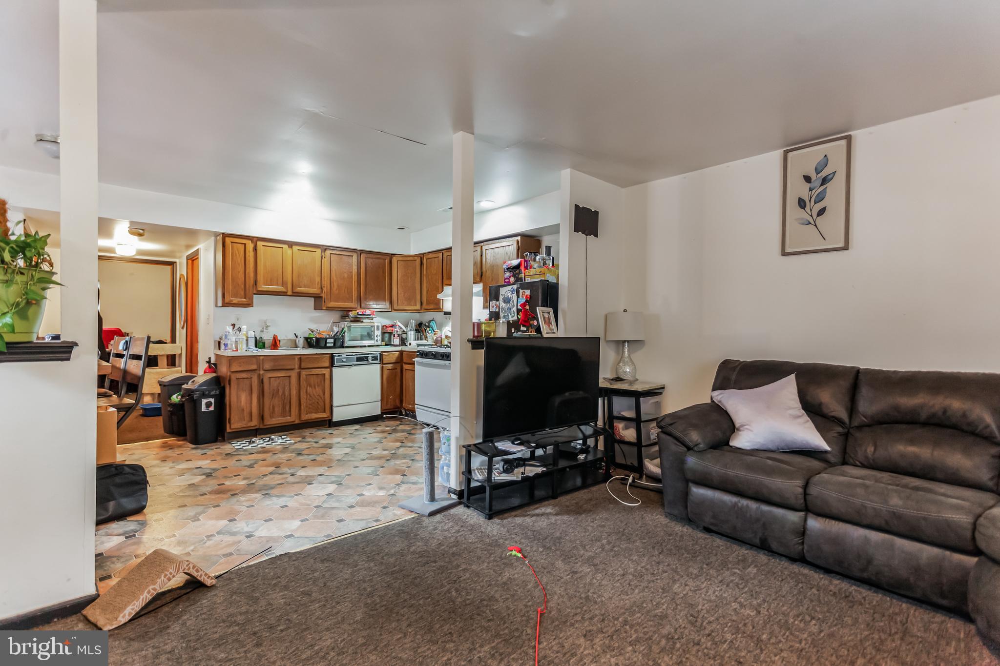 LAWNDALE - Residential Income