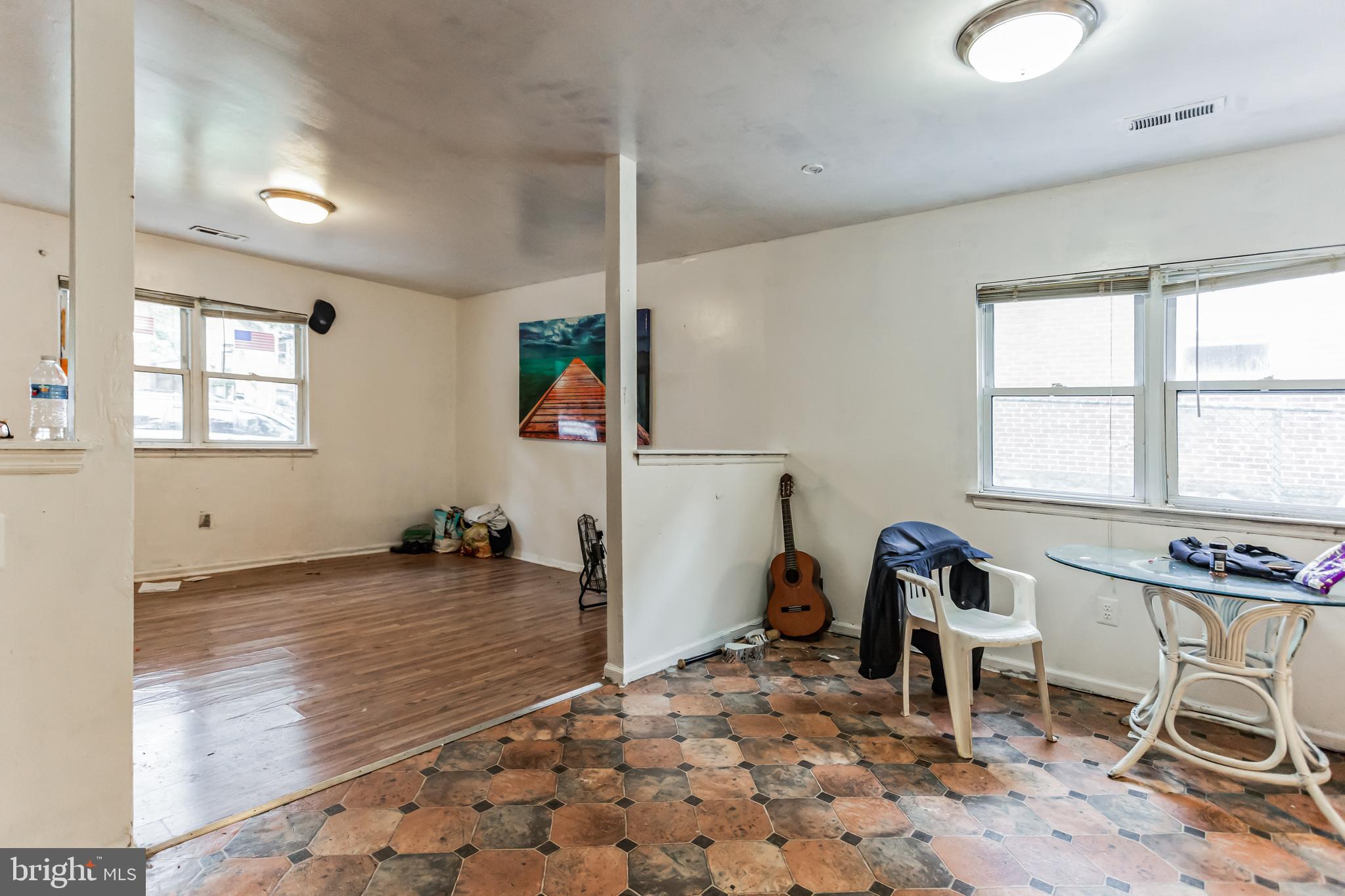 LAWNDALE - Residential Income
