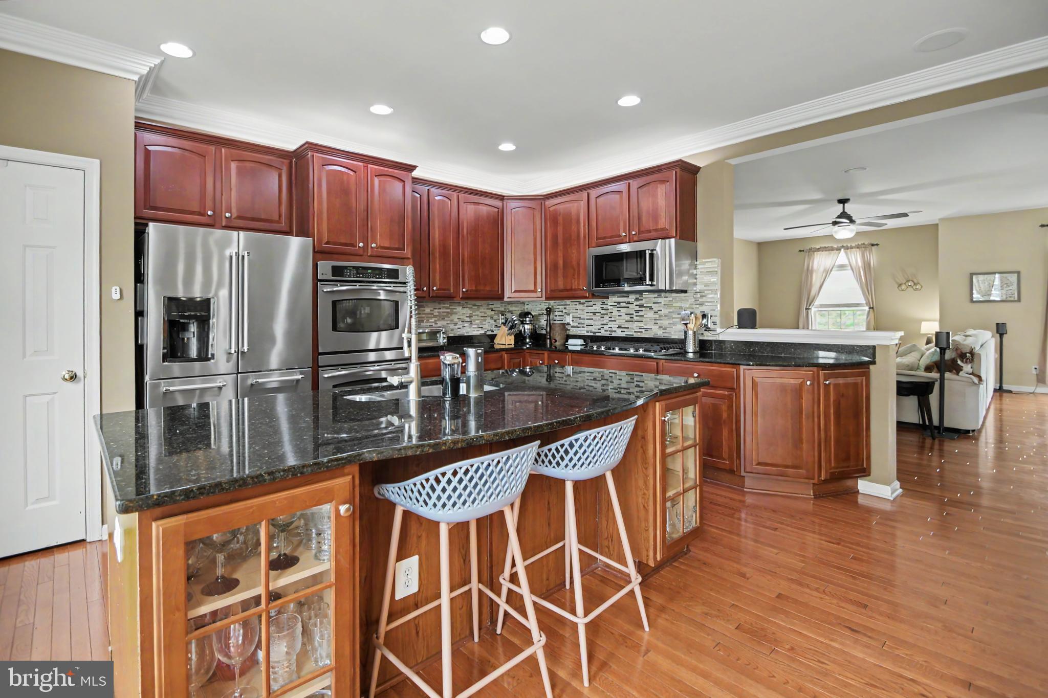 NORTHRIDGE VILLAGE - Residential
